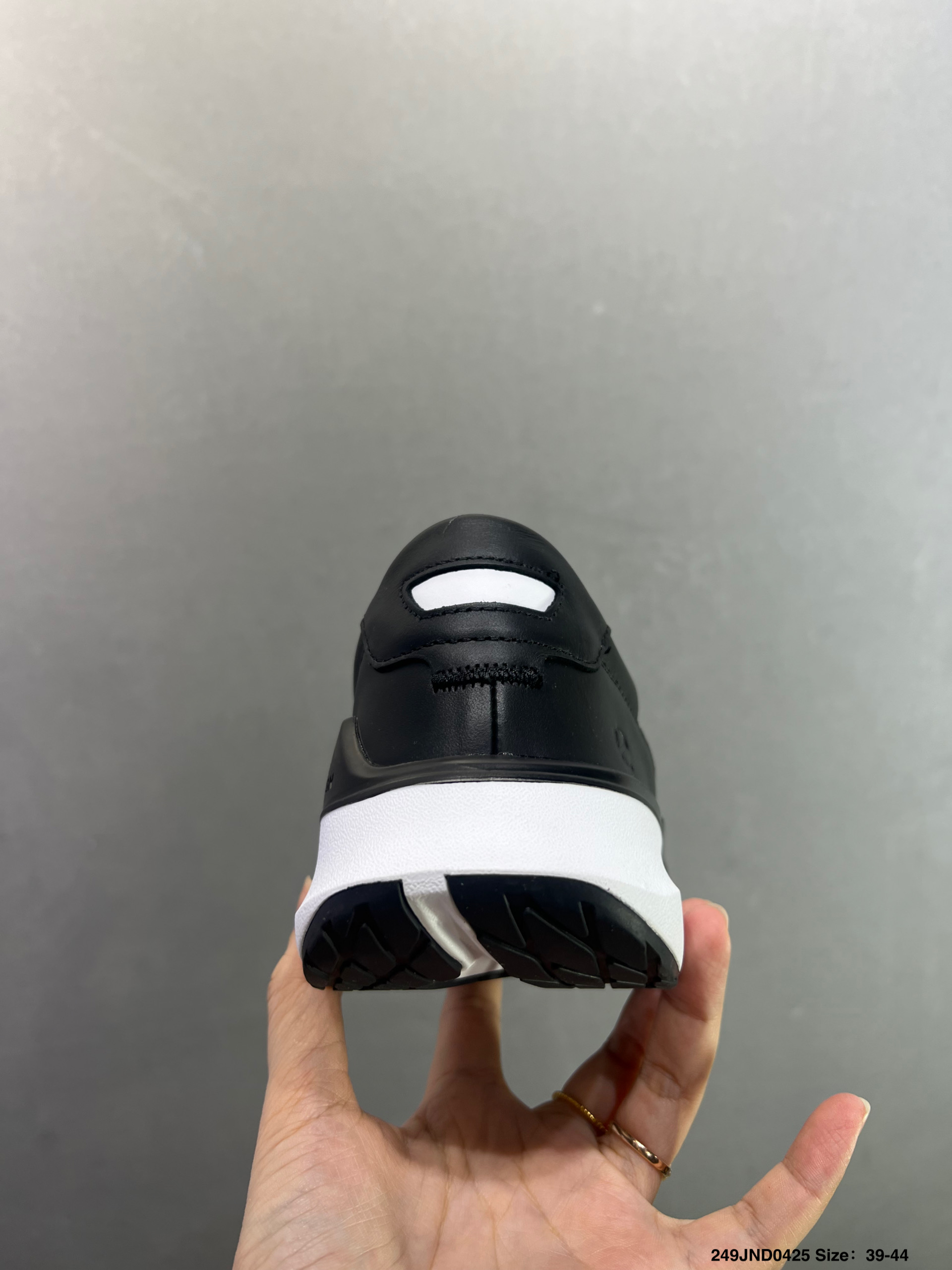 新款Ecco爱步丹麦轻奢品牌零负重系列 明星黄景瑜同款休闲鞋-Top High Quatity Cheap Sneakers Fashion Clothing Clothes Bags handbags Shoes of all Brand wholesale With The best Quality And Beautiful Price from China Factory Chinese suppliers wholesaler seller 新款Ecco爱步丹麦轻奢品牌零负重系列 明星黄景瑜同款休闲鞋