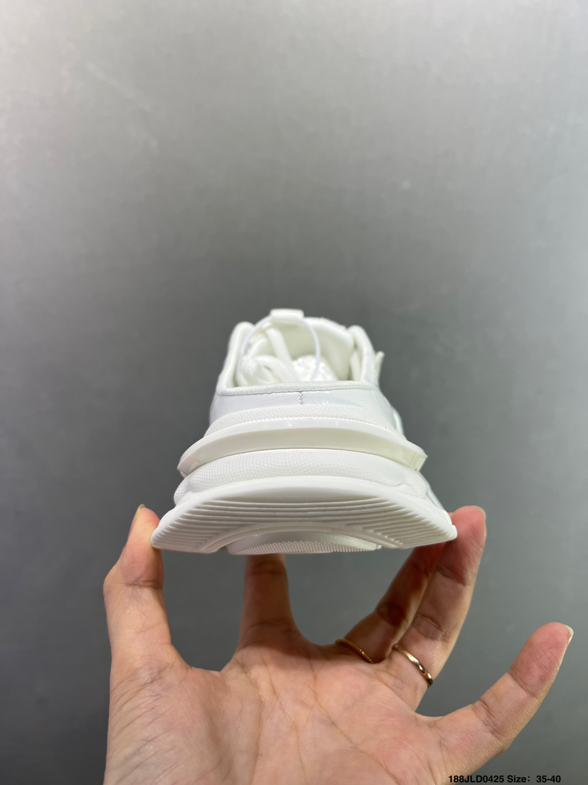 GG-CC GG-CC Chunky Low 时髦look轻松定格 G25Y9084B-Top High Quatity Cheap Sneakers Fashion Clothing Clothes Bags handbags Shoes of all Brand wholesale With The best Quality And Beautiful Price from China Factory Chinese suppliers wholesaler seller GG-CC GG-CC Chunky Low 时髦look轻松定格 G25Y9084B