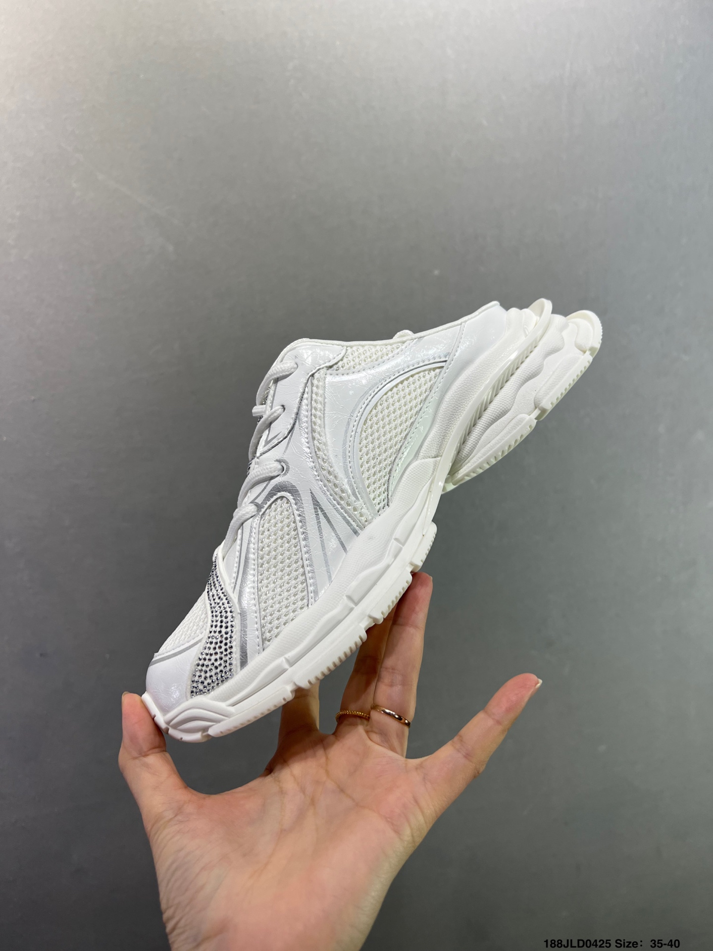 GG-CC GG-CC Chunky Low 时髦look轻松定格 G25Y9084B-Top High Quatity Cheap Sneakers Fashion Clothing Clothes Bags handbags Shoes of all Brand wholesale With The best Quality And Beautiful Price from China Factory Chinese suppliers wholesaler seller GG-CC GG-CC Chunky Low 时髦look轻松定格 G25Y9084B