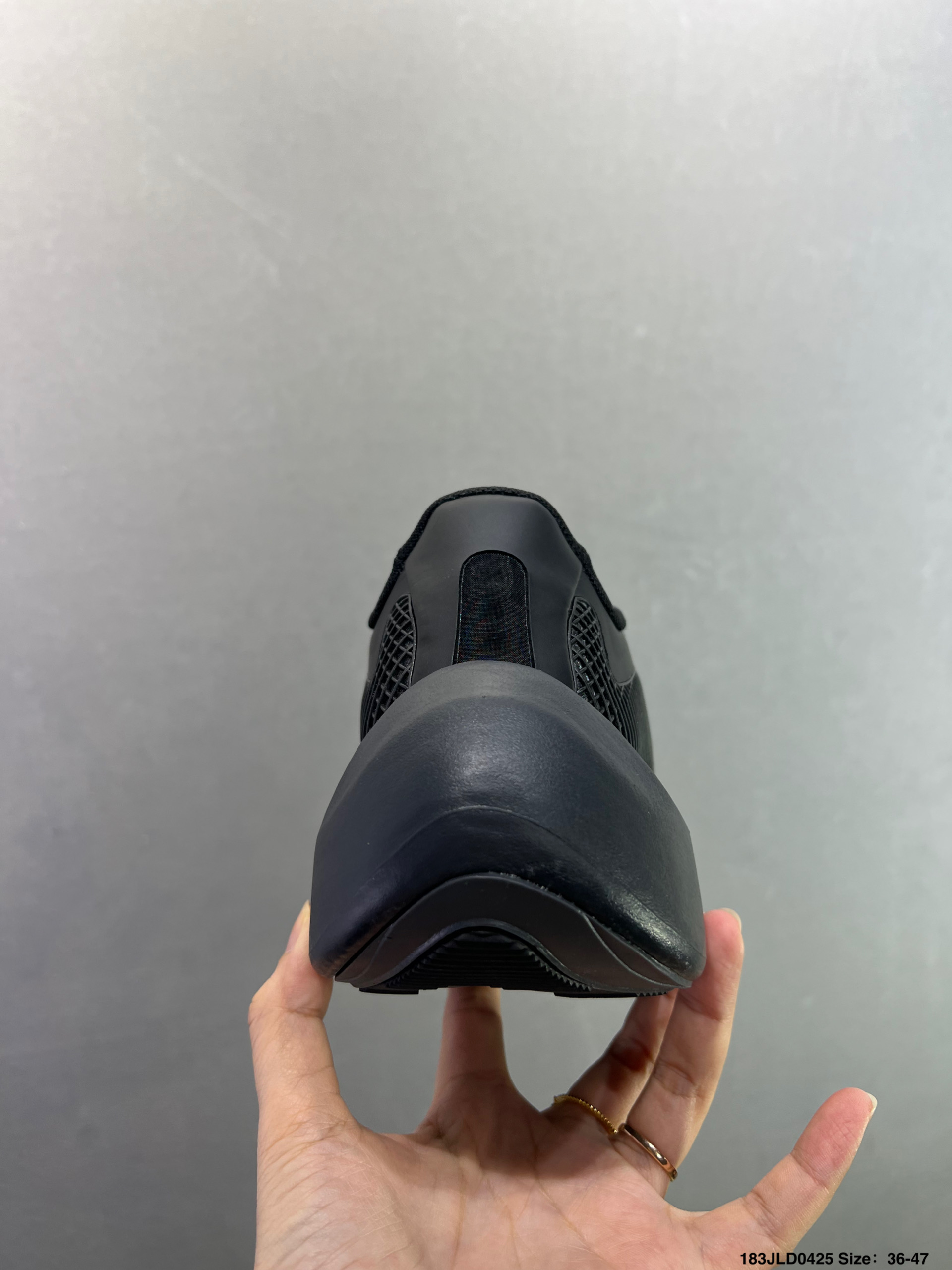 AD Hyperboost Edge 爆米花缓震舒适贴合跑步鞋 AD Hyperboost Edge 爆米花缓震舒适贴合跑步鞋