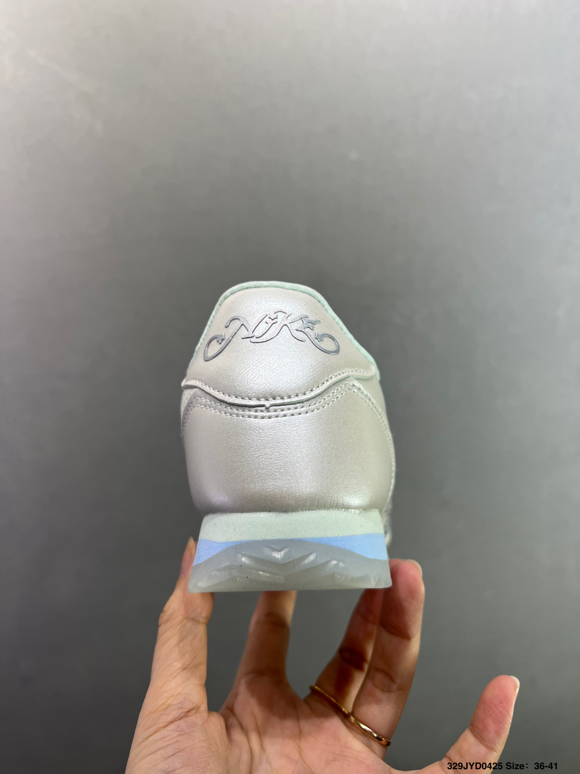 Nike Classic Cortez 全新配色 经典阿甘休闲跑步鞋 IQ3624-Top High Quatity Cheap Sneakers Fashion Clothing Clothes Bags handbags Shoes of all Brand wholesale With The best Quality And Beautiful Price from China Factory Chinese suppliers wholesaler seller Nike Classic Cortez 全新配色 经典阿甘休闲跑步鞋 IQ3624