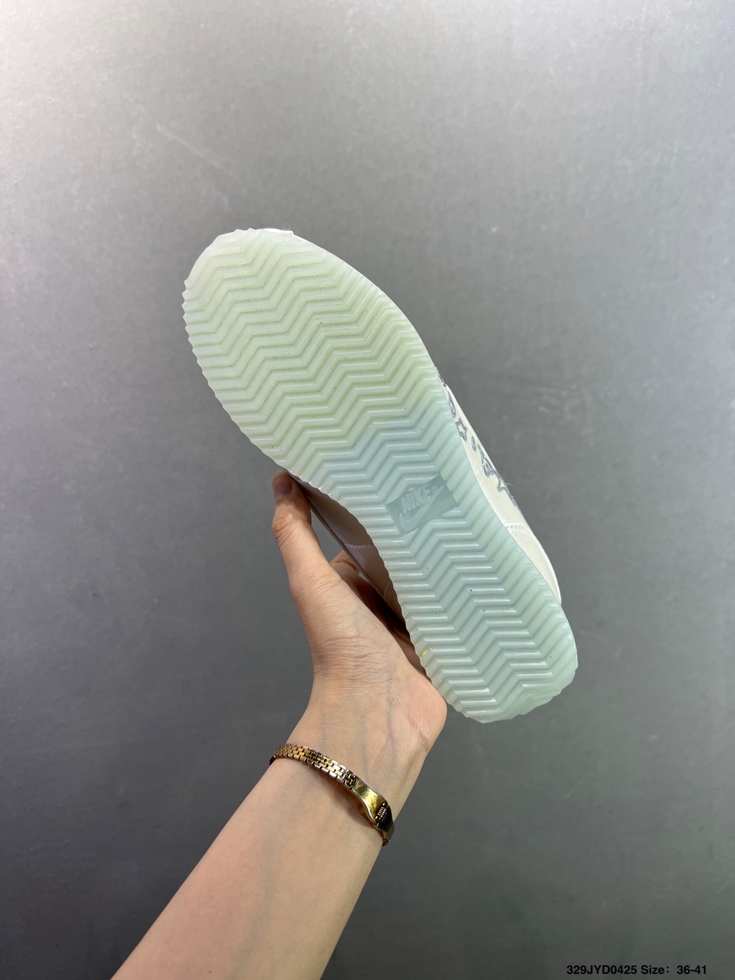 Nike Classic Cortez 全新配色 经典阿甘休闲跑步鞋 IQ3624-Top High Quatity Cheap Sneakers Fashion Clothing Clothes Bags handbags Shoes of all Brand wholesale With The best Quality And Beautiful Price from China Factory Chinese suppliers wholesaler seller Nike Classic Cortez 全新配色 经典阿甘休闲跑步鞋 IQ3624
