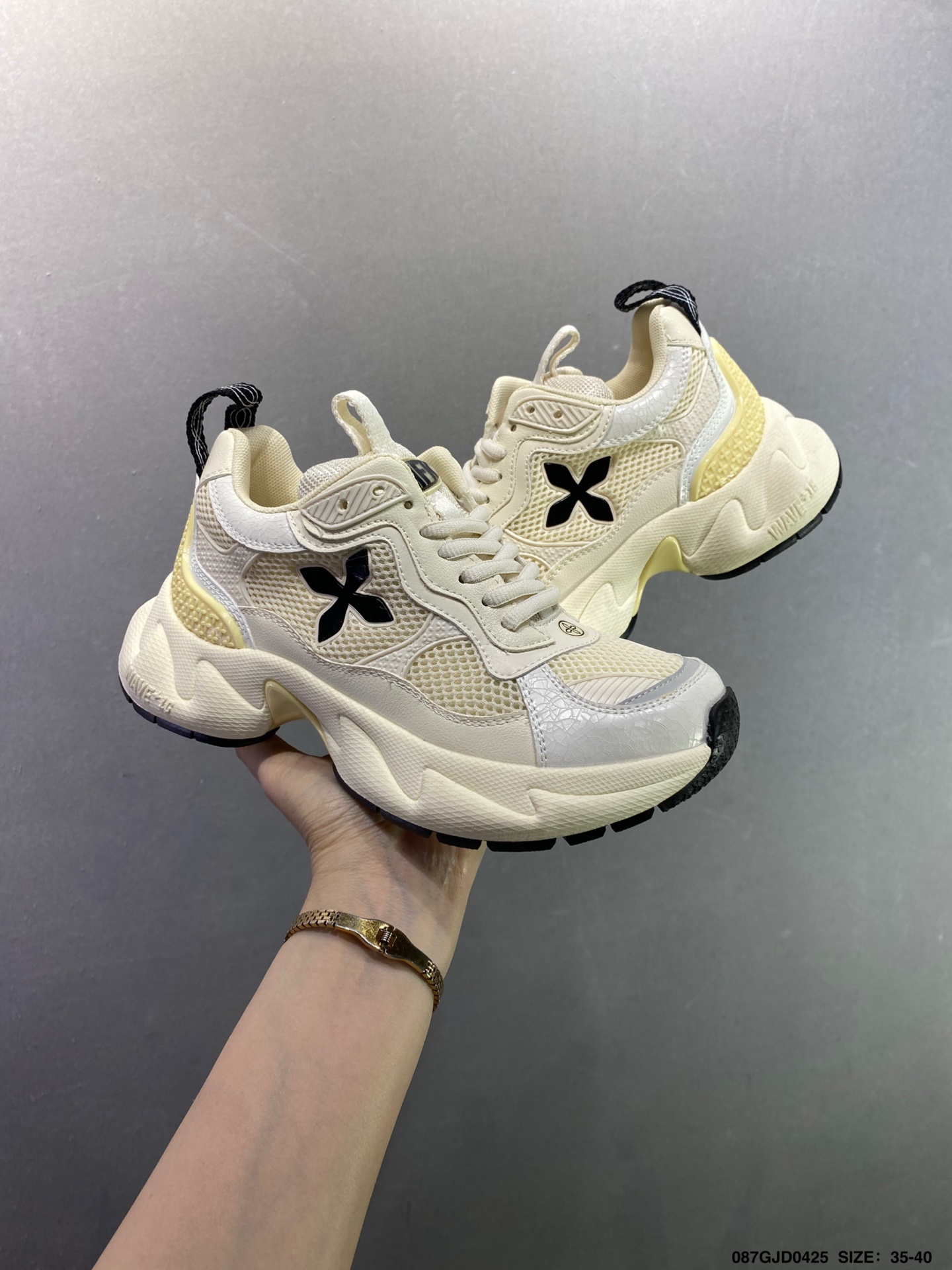 SMFK FUTURE RIPPLE涟漪跟高7cm 低帮