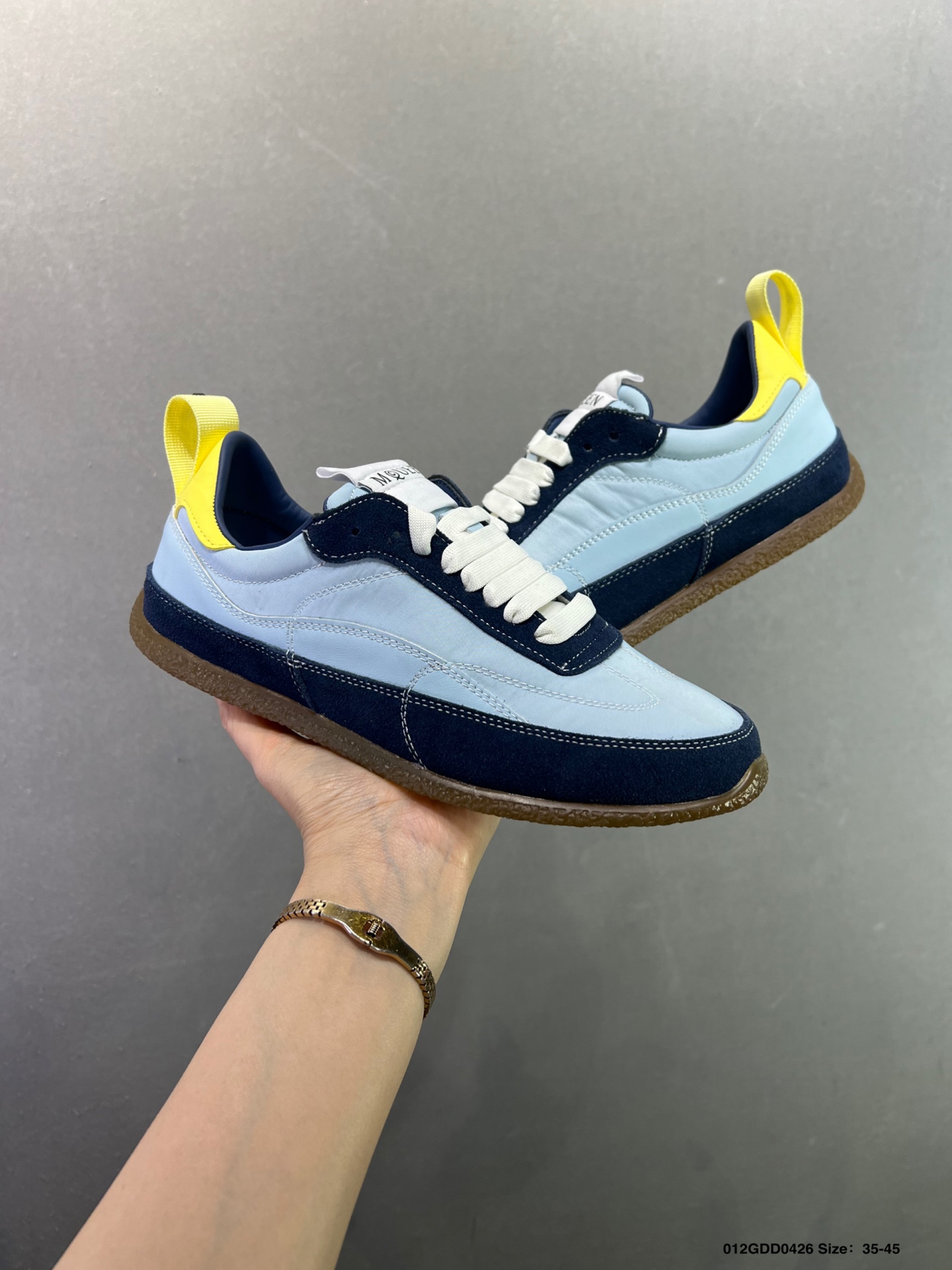 亚历山大麦昆亚历山大麦昆 EC1 小牛皮 圆头系带 低帮 生活休闲鞋-Top High Quatity Cheap Sneakers Fashion Clothing Clothes Bags handbags Shoes of all Brand wholesale With The best Quality And Beautiful Price from China Factory Chinese suppliers wholesaler seller 亚历山大麦昆亚历山大麦昆 EC1 小牛皮 圆头系带 低帮 生活休闲鞋