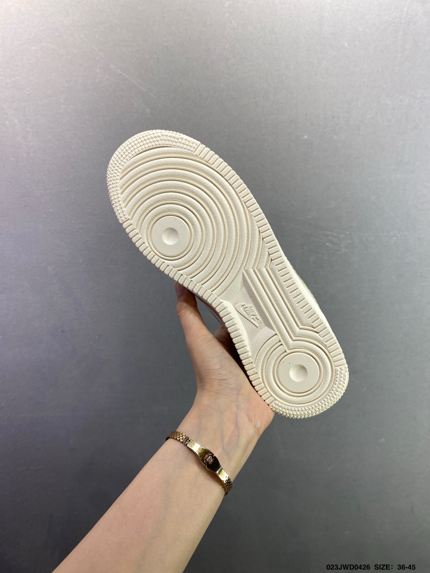 Nike Air Force1 07 low 马年限定 定制空军一号 IQ1119-011-Top High Quatity Cheap Sneakers Fashion Clothing Clothes Bags handbags Shoes of all Brand wholesale With The best Quality And Beautiful Price from China Factory Chinese suppliers wholesaler seller Nike Air Force1 07 low 马年限定 定制空军一号 IQ1119-011