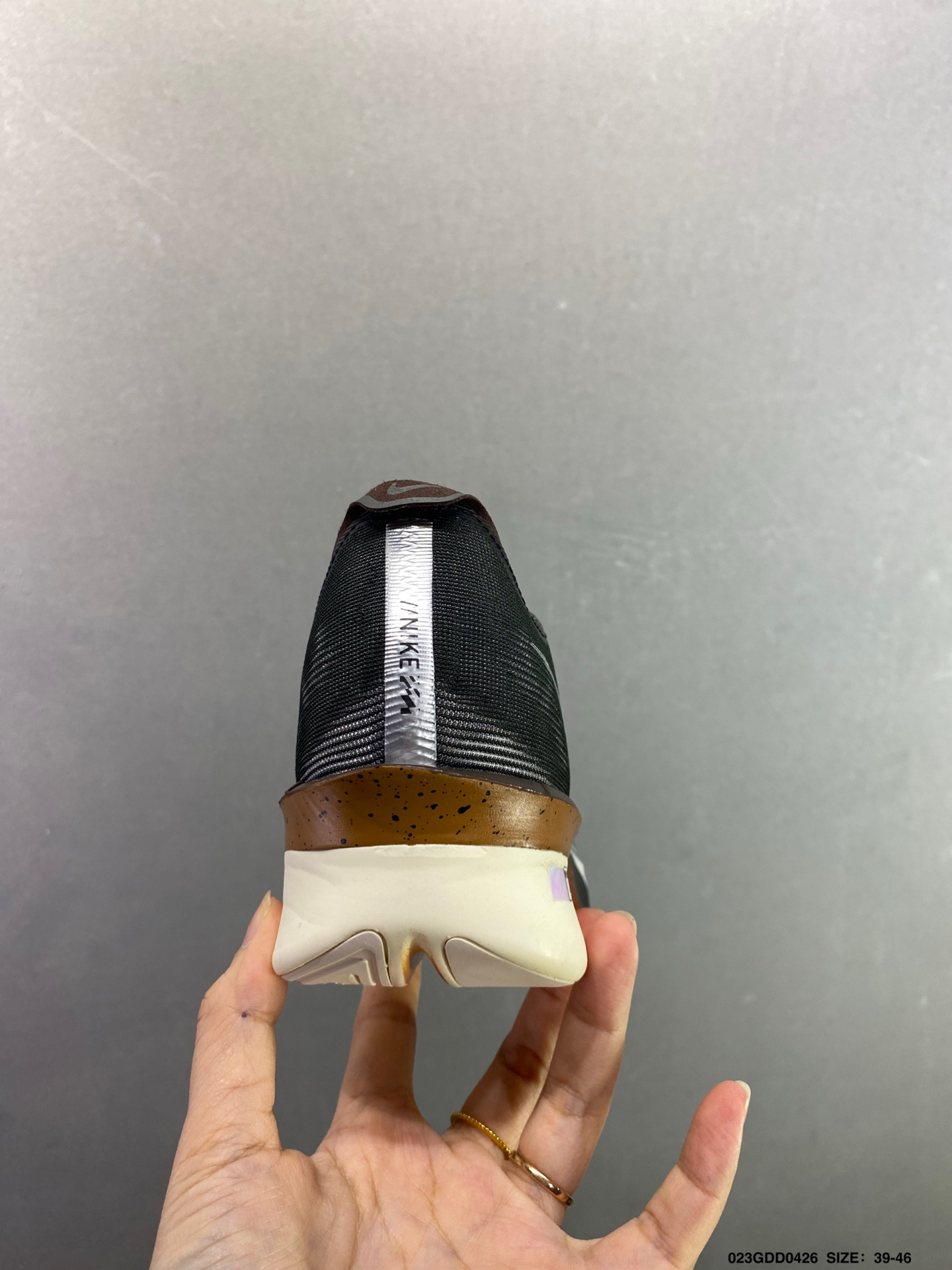 Nike ZoomX Vaporfly NEXT% 4 马拉松系列公路竞速超轻缓震跑步鞋 IH4453-220-Top High Quatity Cheap Sneakers Fashion Clothing Clothes Bags handbags Shoes of all Brand wholesale With The best Quality And Beautiful Price from China Factory Chinese suppliers wholesaler seller Nike ZoomX Vaporfly NEXT% 4 马拉松系列公路竞速超轻缓震跑步鞋 IH4453-220
