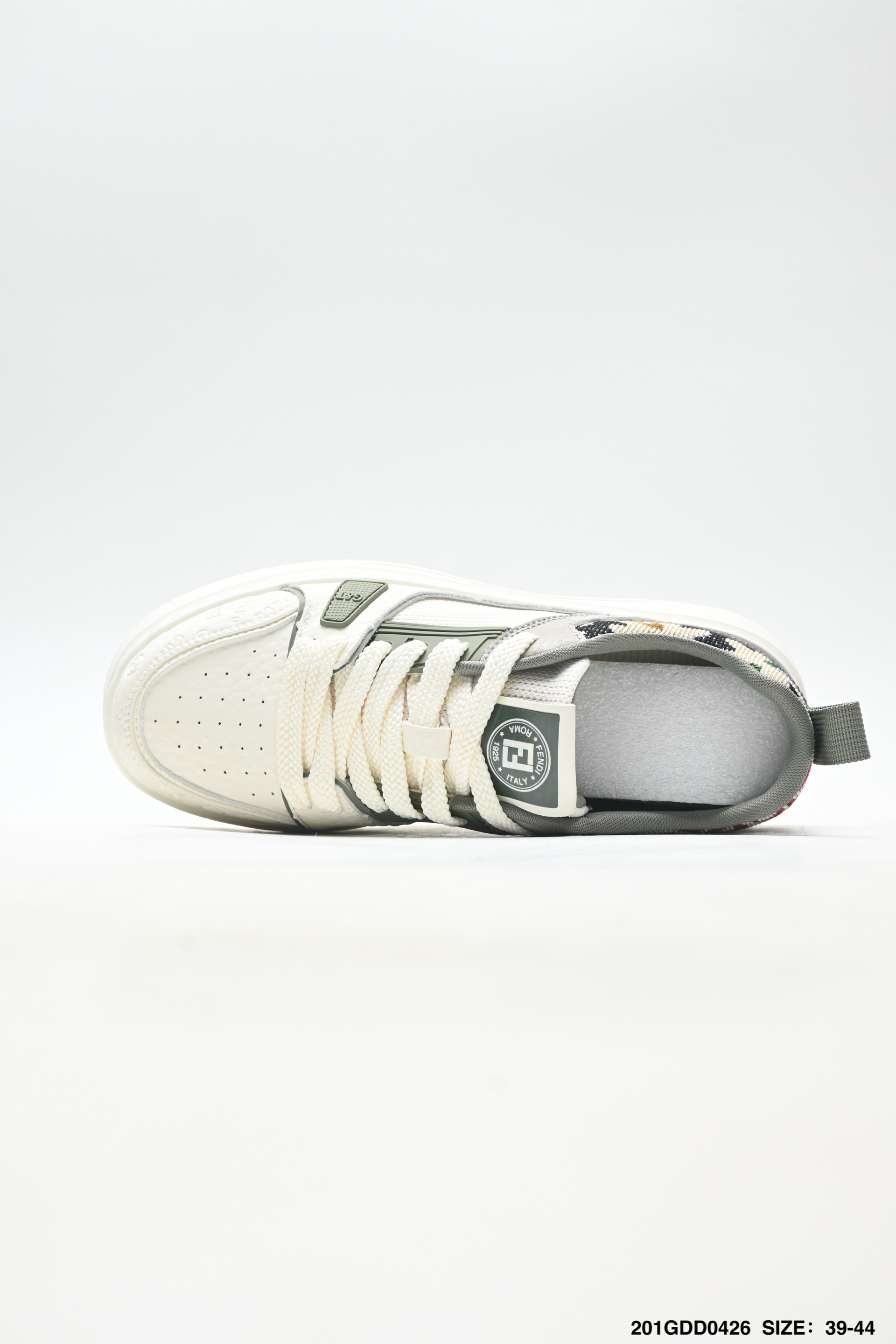 FENDI/ 芬迪 板鞋/休闲鞋 清晰质感 高端时尚 简约大气-Top High Quatity Cheap Sneakers Fashion Clothing Clothes Bags handbags Shoes of all Brand wholesale With The best Quality And Beautiful Price from China Factory Chinese suppliers wholesaler seller FENDI/ 芬迪 板鞋/休闲鞋 清晰质感 高端时尚 简约大气