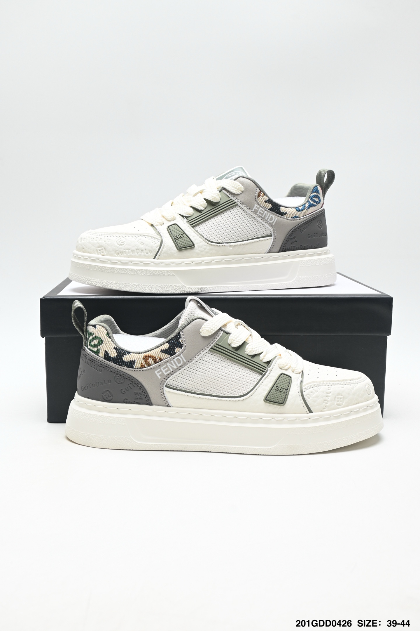 FENDI/ 芬迪 板鞋/休闲鞋 清晰质感 高端时尚 简约大气-Top High Quatity Cheap Sneakers Fashion Clothing Clothes Bags handbags Shoes of all Brand wholesale With The best Quality And Beautiful Price from China Factory Chinese suppliers wholesaler seller FENDI/ 芬迪 板鞋/休闲鞋 清晰质感 高端时尚 简约大气