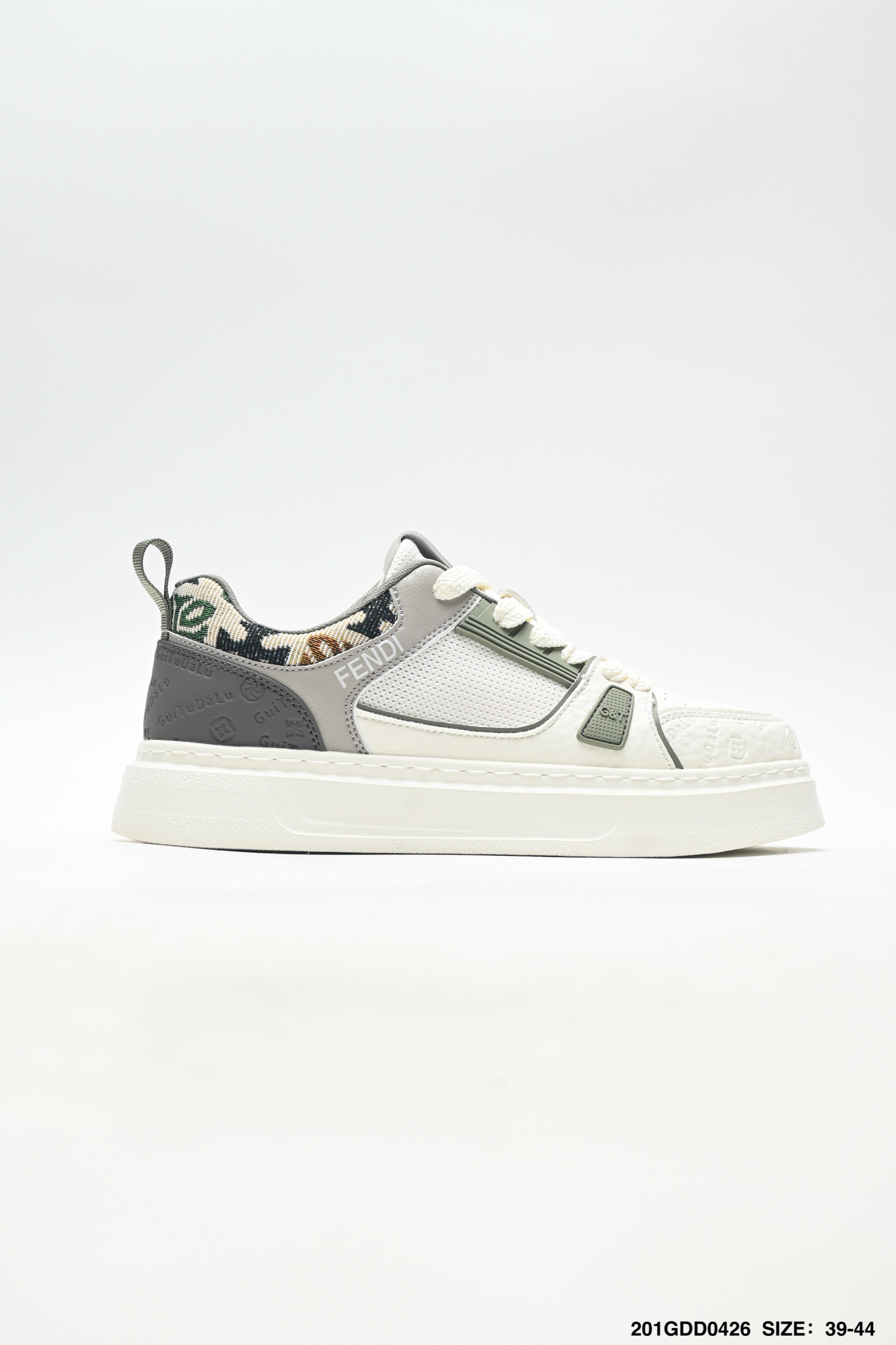 FENDI/ 芬迪 板鞋/休闲鞋 清晰质感 高端时尚 简约大气-Top High Quatity Cheap Sneakers Fashion Clothing Clothes Bags handbags Shoes of all Brand wholesale With The best Quality And Beautiful Price from China Factory Chinese suppliers wholesaler seller FENDI/ 芬迪 板鞋/休闲鞋 清晰质感 高端时尚 简约大气