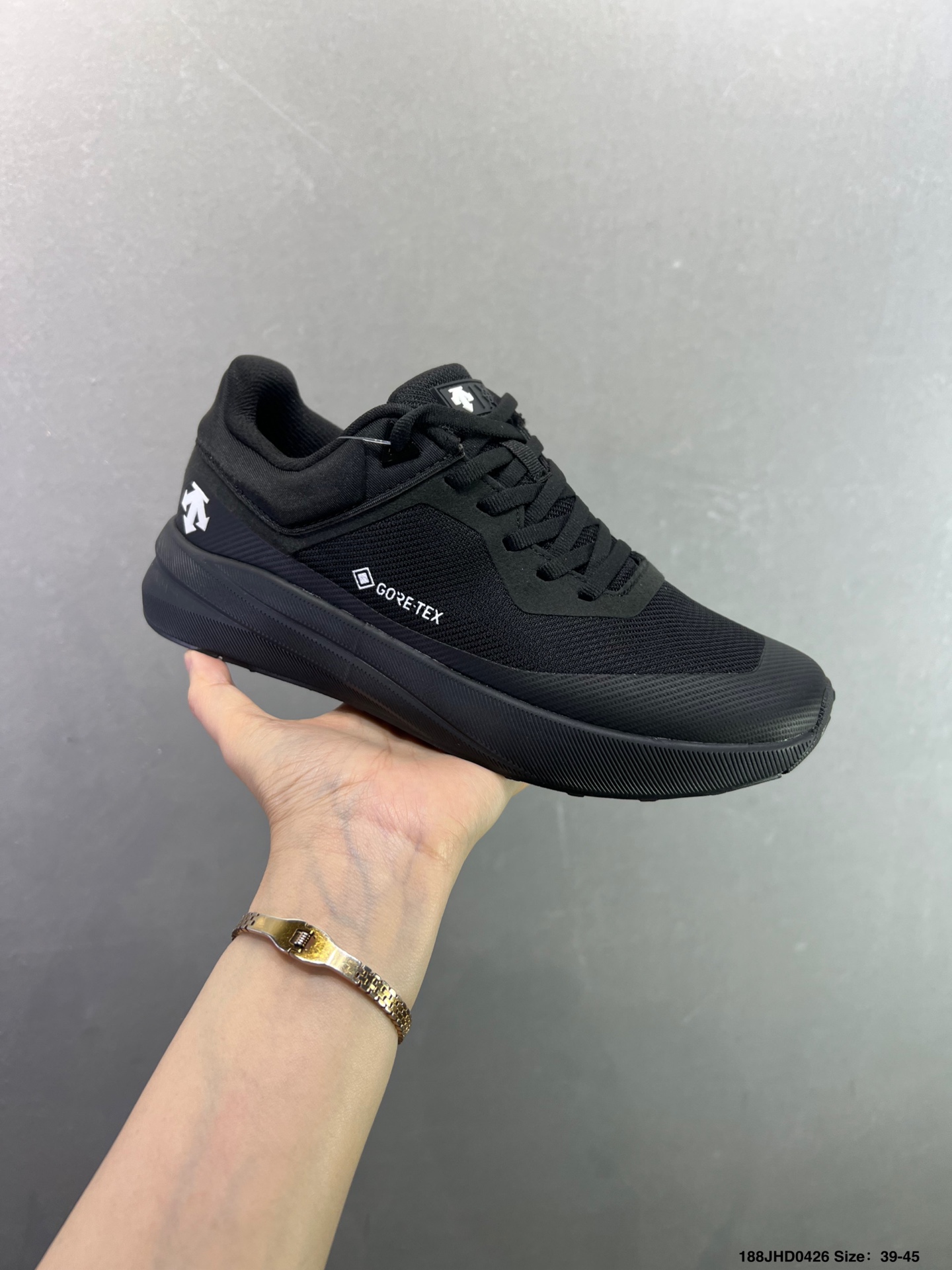 迪桑特DESCENTE EDGE COURT RETRO 复古轻质 耐磨低帮 生活休闲鞋 SP363LSN82
