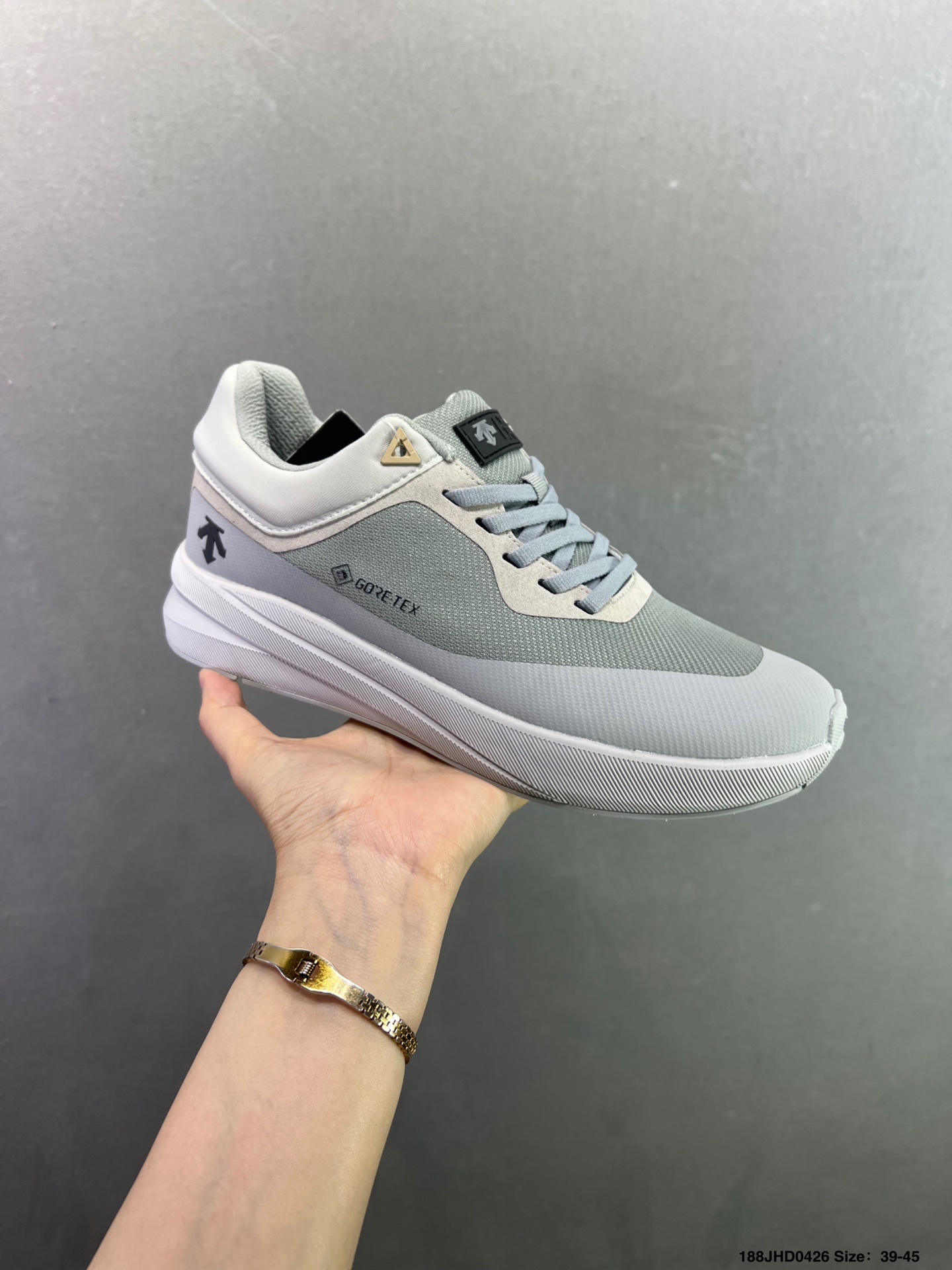 迪桑特DESCENTE EDGE COURT RETRO 复古轻质 耐磨低帮 生活休闲鞋 SP363LSN82