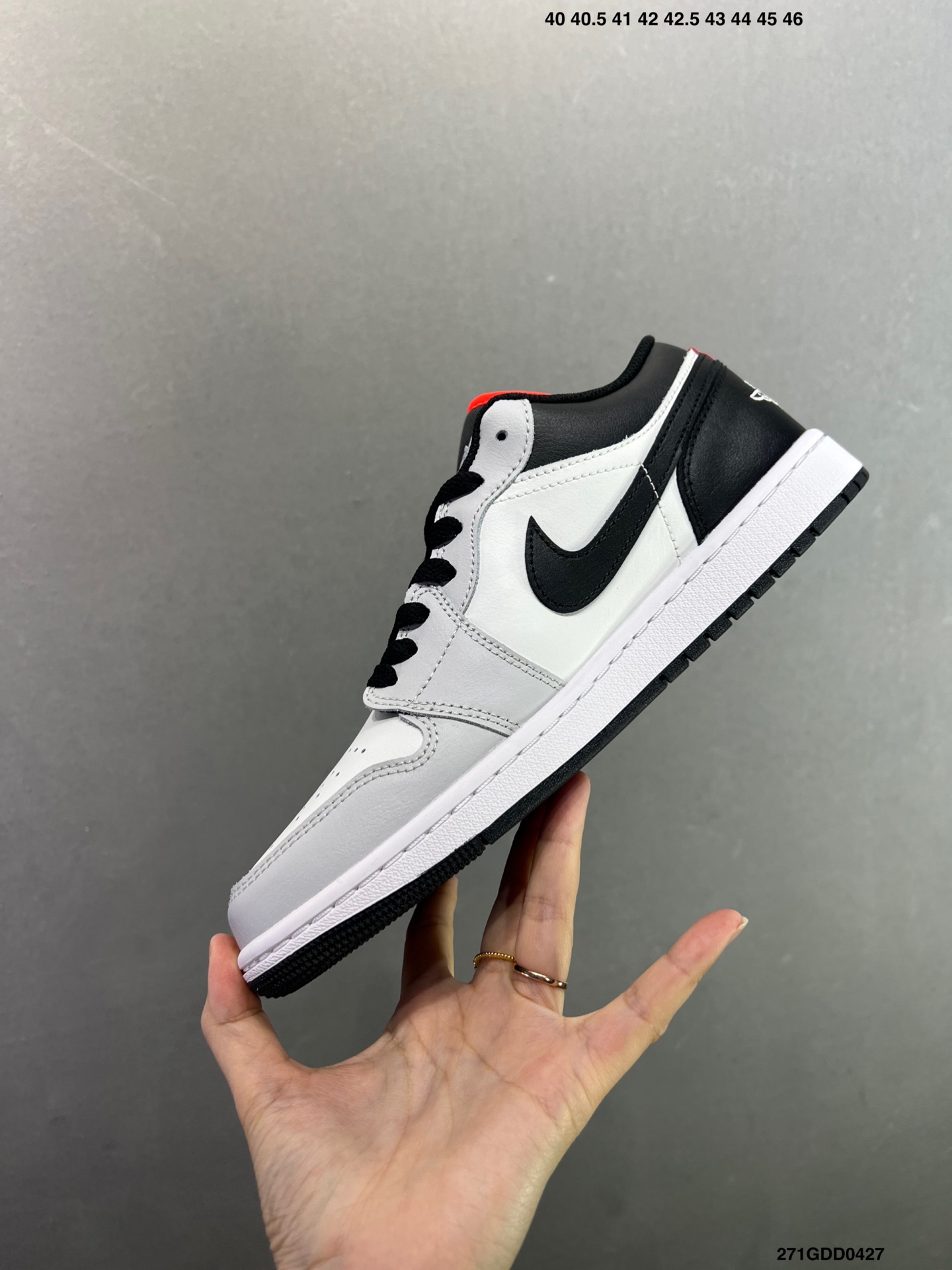 Air Jordan 1 Low 新配色 AJ1乔1 低帮休闲板鞋 553558-Top High Quatity Cheap Sneakers Fashion Clothing Clothes Bags handbags Shoes of all Brand wholesale With The best Quality And Beautiful Price from China Factory Chinese suppliers wholesaler seller Air Jordan 1 Low 新配色 AJ1乔1 低帮休闲板鞋 553558