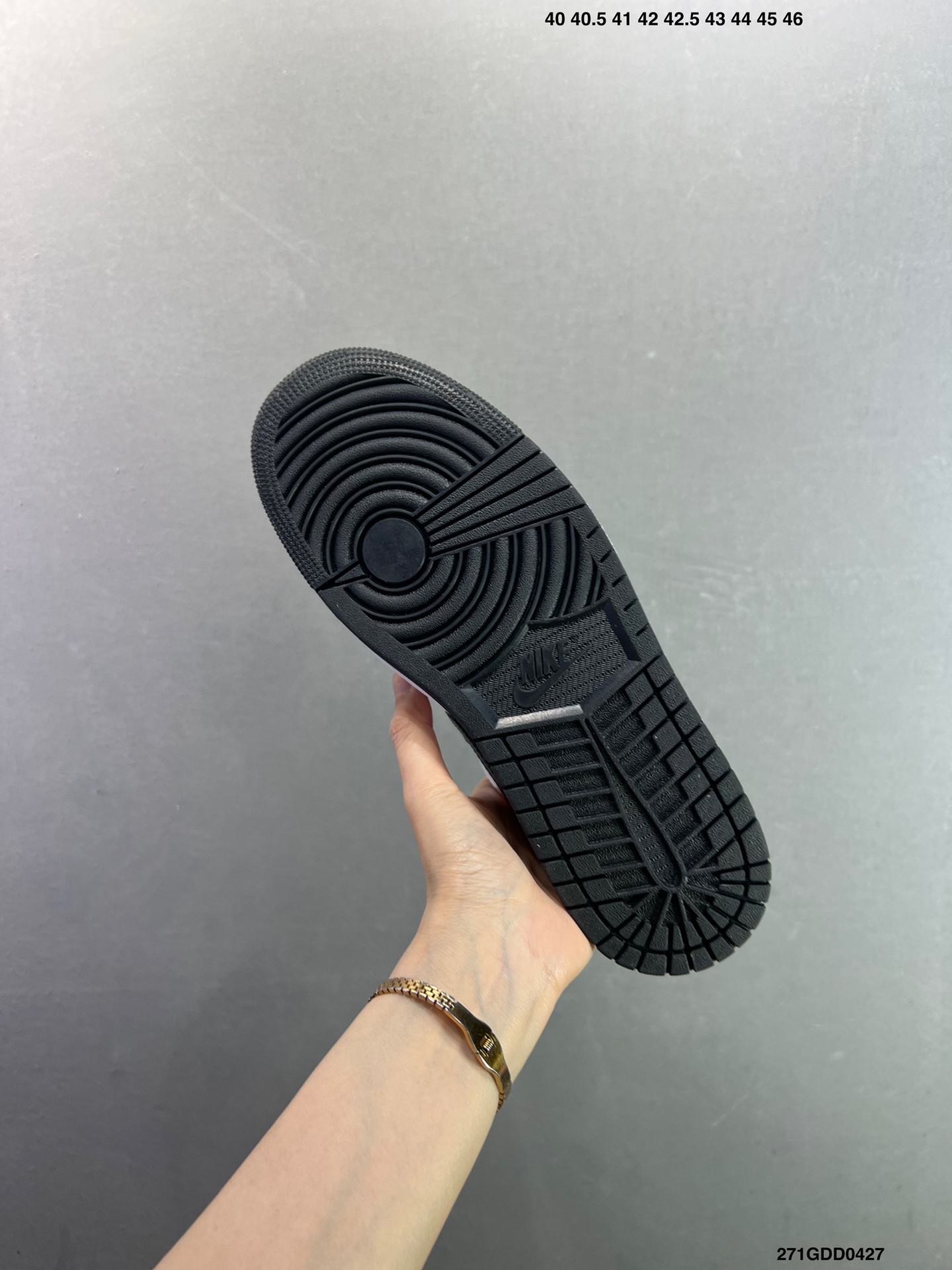 Air Jordan 1 Low 新配色 AJ1乔1 低帮休闲板鞋 553558-Top High Quatity Cheap Sneakers Fashion Clothing Clothes Bags handbags Shoes of all Brand wholesale With The best Quality And Beautiful Price from China Factory Chinese suppliers wholesaler seller Air Jordan 1 Low 新配色 AJ1乔1 低帮休闲板鞋 553558
