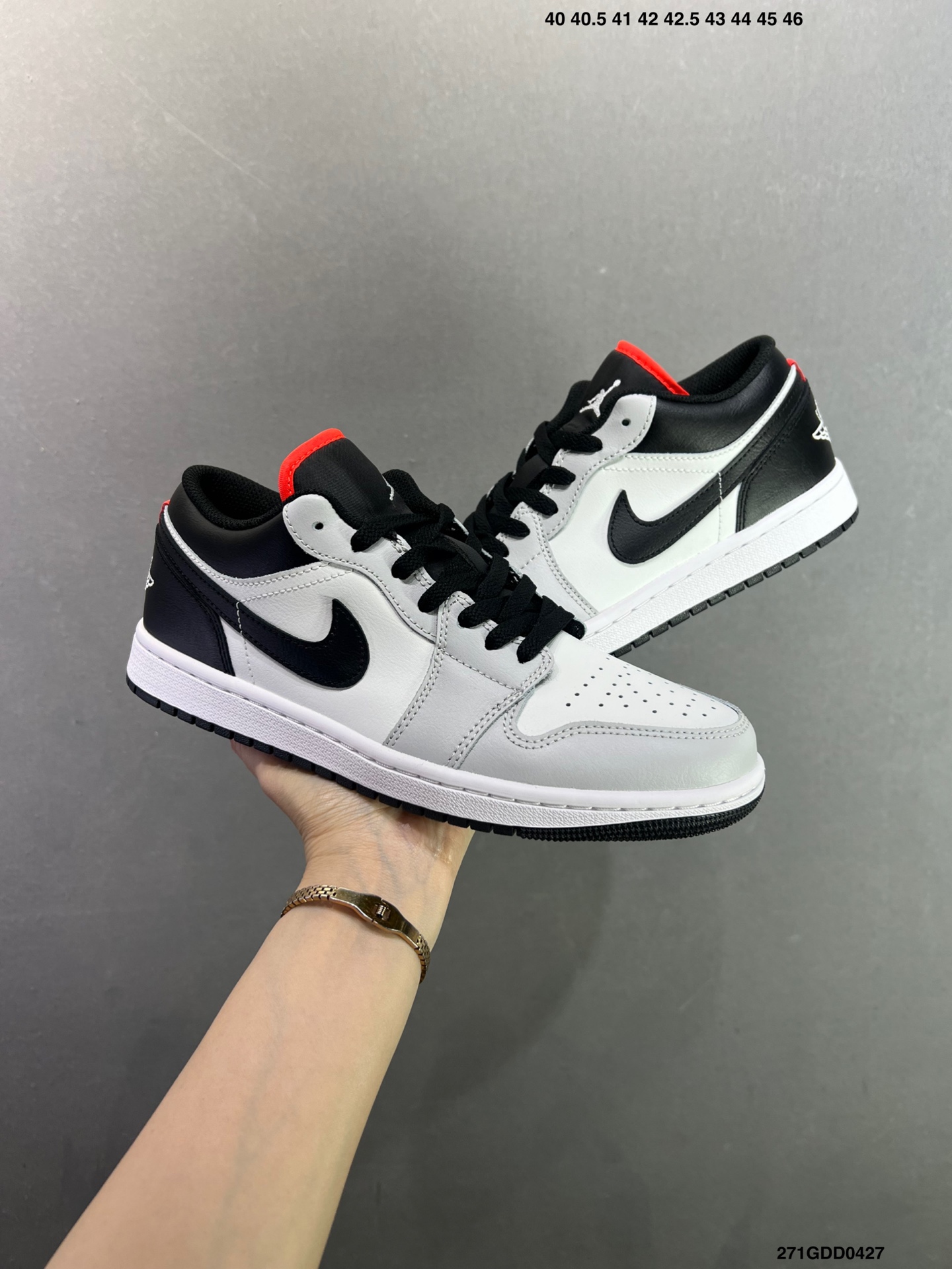 Air Jordan 1 Low 新配色 AJ1乔1 低帮休闲板鞋 553558-Top High Quatity Cheap Sneakers Fashion Clothing Clothes Bags handbags Shoes of all Brand wholesale With The best Quality And Beautiful Price from China Factory Chinese suppliers wholesaler seller Air Jordan 1 Low 新配色 AJ1乔1 低帮休闲板鞋 553558