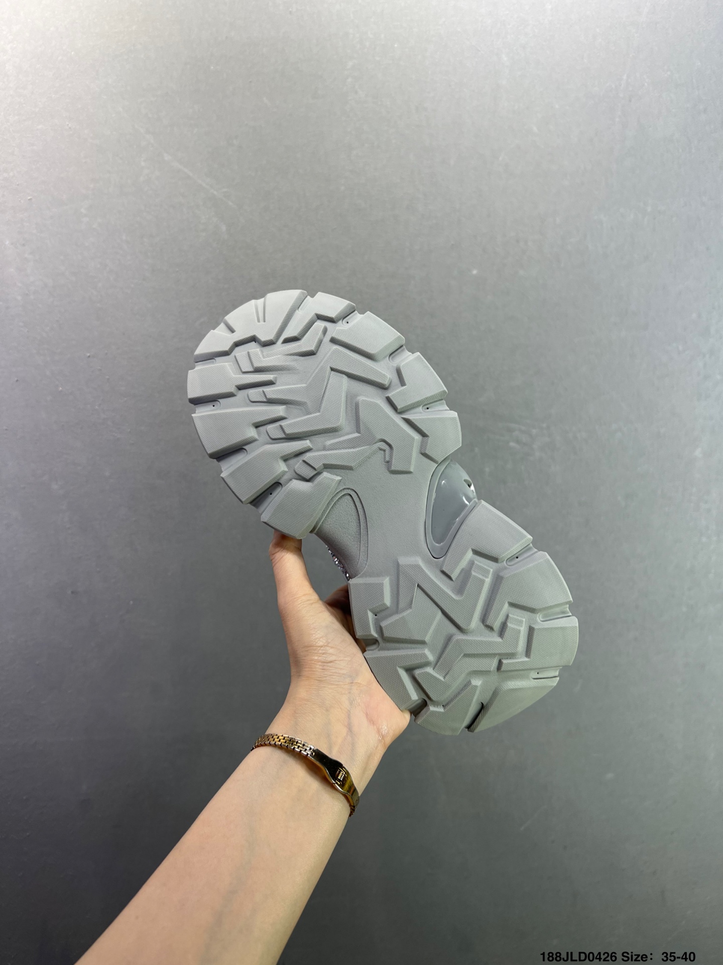 GG-CC GG-CC Chunky Low 时髦look轻松定格-Top High Quatity Cheap Sneakers Fashion Clothing Clothes Bags handbags Shoes of all Brand wholesale With The best Quality And Beautiful Price from China Factory Chinese suppliers wholesaler seller GG-CC GG-CC Chunky Low 时髦look轻松定格