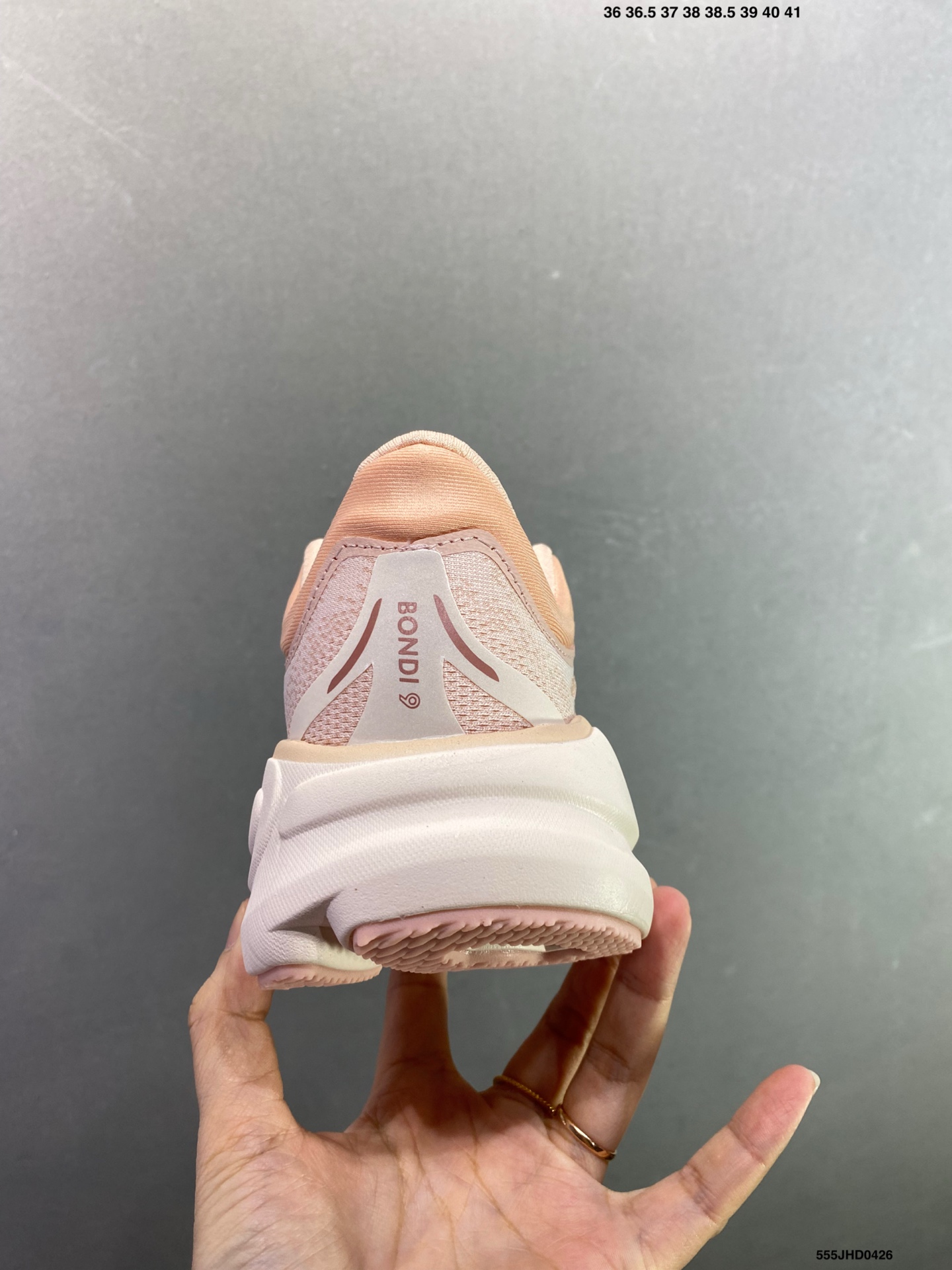 HOKA ONE ONE Bondi 9 复古舒适防滑耐磨低帮山地户外跑步鞋 1162012/AGH-Top High Quatity Cheap Sneakers Fashion Clothing Clothes Bags handbags Shoes of all Brand wholesale With The best Quality And Beautiful Price from China Factory Chinese suppliers wholesaler seller HOKA ONE ONE Bondi 9 复古舒适防滑耐磨低帮山地户外跑步鞋 1162012/AGH