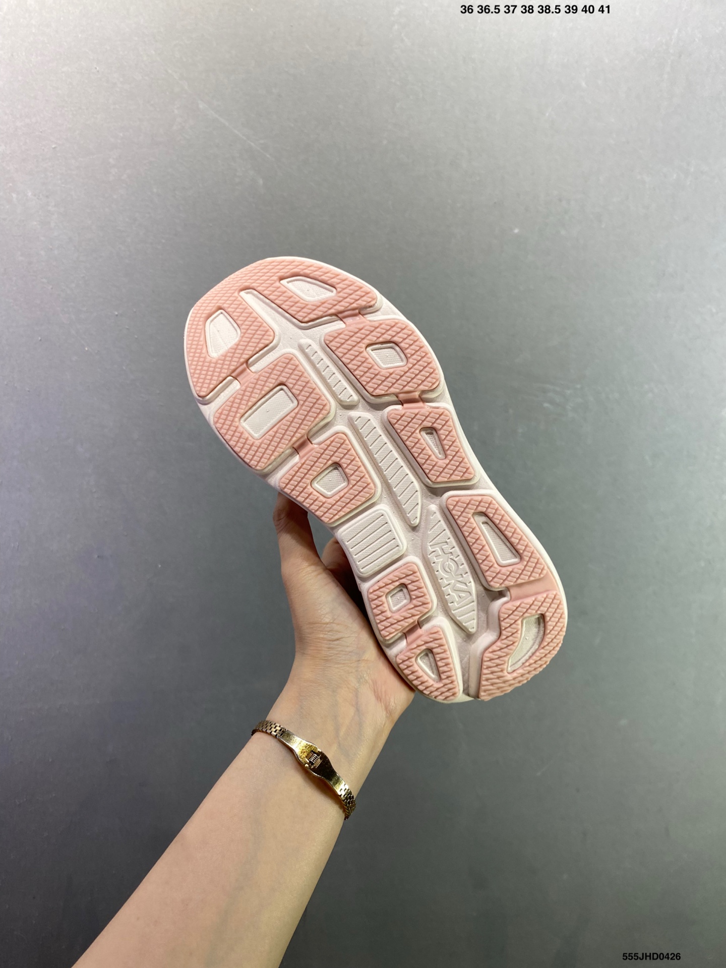 HOKA ONE ONE Bondi 9 复古舒适防滑耐磨低帮山地户外跑步鞋 1162012/AGH-Top High Quatity Cheap Sneakers Fashion Clothing Clothes Bags handbags Shoes of all Brand wholesale With The best Quality And Beautiful Price from China Factory Chinese suppliers wholesaler seller HOKA ONE ONE Bondi 9 复古舒适防滑耐磨低帮山地户外跑步鞋 1162012/AGH