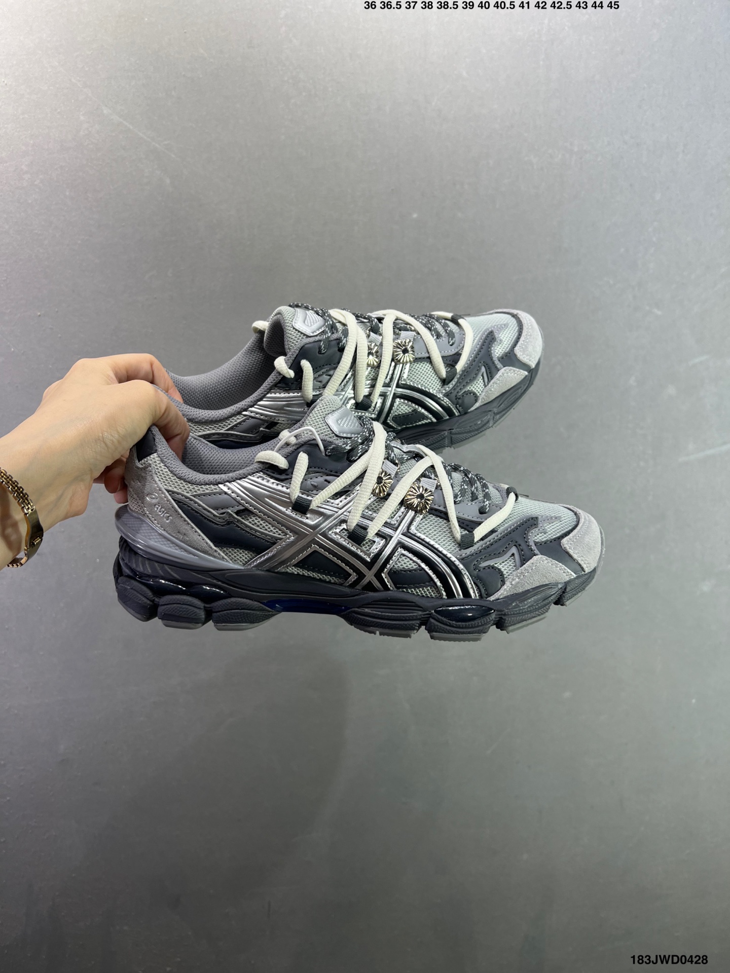 Asics Gel-CUMULUS 16 亚瑟士运动休闲透气专业跑鞋 1203A990-Top High Quatity Cheap Sneakers Fashion Clothing Clothes Bags handbags Shoes of all Brand wholesale With The best Quality And Beautiful Price from China Factory Chinese suppliers wholesaler seller Asics Gel-CUMULUS 16 亚瑟士运动休闲透气专业跑鞋 1203A990