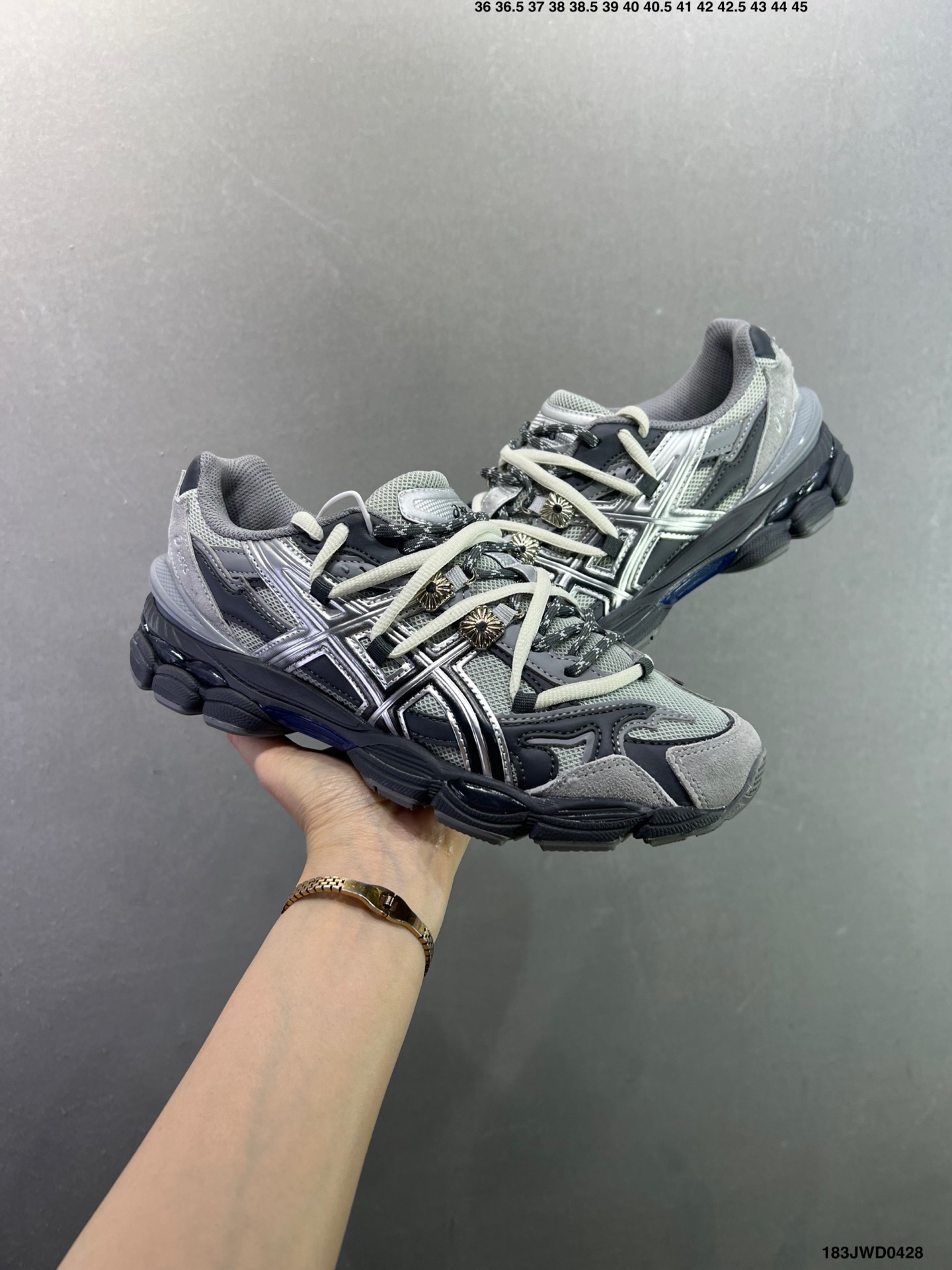 Asics Gel-CUMULUS 16 亚瑟士运动休闲透气专业跑鞋 1203A990-Top High Quatity Cheap Sneakers Fashion Clothing Clothes Bags handbags Shoes of all Brand wholesale With The best Quality And Beautiful Price from China Factory Chinese suppliers wholesaler seller Asics Gel-CUMULUS 16 亚瑟士运动休闲透气专业跑鞋 1203A990