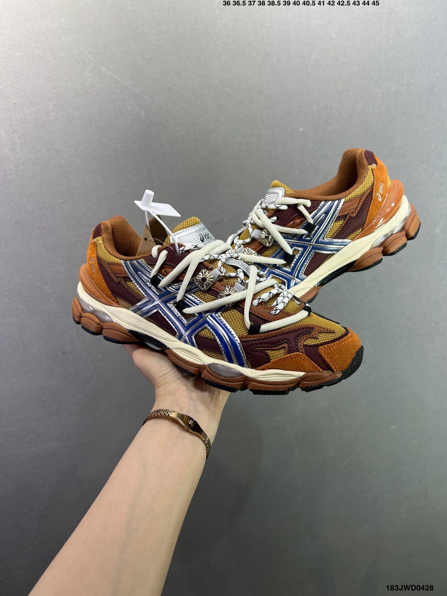 Asics Gel-CUMULUS 16 亚瑟士运动休闲透气专业跑鞋 1203A990-Top High Quatity Cheap Sneakers Fashion Clothing Clothes Bags handbags Shoes of all Brand wholesale With The best Quality And Beautiful Price from China Factory Chinese suppliers wholesaler seller Asics Gel-CUMULUS 16 亚瑟士运动休闲透气专业跑鞋 1203A990