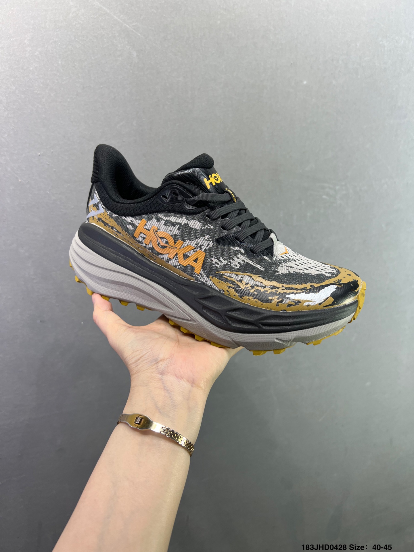 HOKA M STINSON 7 全新配色 HOKA ONE ONE是来自美国的跑步鞋知名品牌 1141530/BWR-Top High Quatity Cheap Sneakers Fashion Clothing Clothes Bags handbags Shoes of all Brand wholesale With The best Quality And Beautiful Price from China Factory Chinese suppliers wholesaler seller HOKA M STINSON 7 全新配色 HOKA ONE ONE是来自美国的跑步鞋知名品牌 1141530/BWR