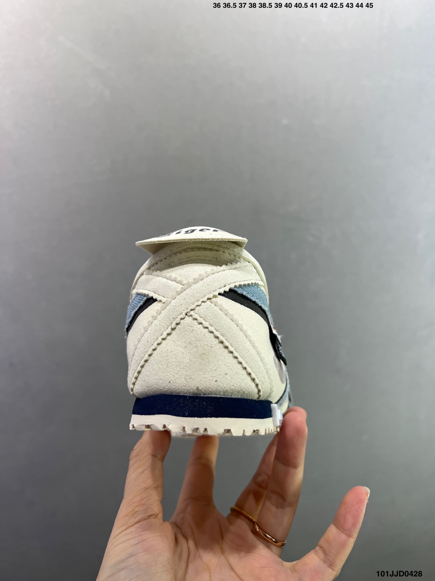 Onitsuka Tiger MEXICO 66 SD百搭单品 板鞋 MEXICO 1183A872-204-Top High Quatity Cheap Sneakers Fashion Clothing Clothes Bags handbags Shoes of all Brand wholesale With The best Quality And Beautiful Price from China Factory Chinese suppliers wholesaler seller Onitsuka Tiger MEXICO 66 SD百搭单品 板鞋 MEXICO 1183A872-204