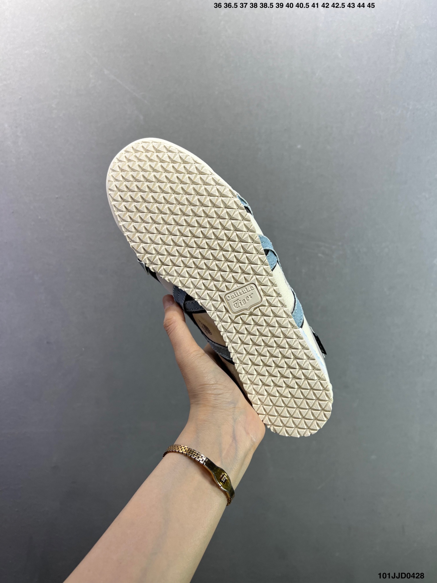 Onitsuka Tiger MEXICO 66 SD百搭单品 板鞋 MEXICO 1183A872-204-Top High Quatity Cheap Sneakers Fashion Clothing Clothes Bags handbags Shoes of all Brand wholesale With The best Quality And Beautiful Price from China Factory Chinese suppliers wholesaler seller Onitsuka Tiger MEXICO 66 SD百搭单品 板鞋 MEXICO 1183A872-204
