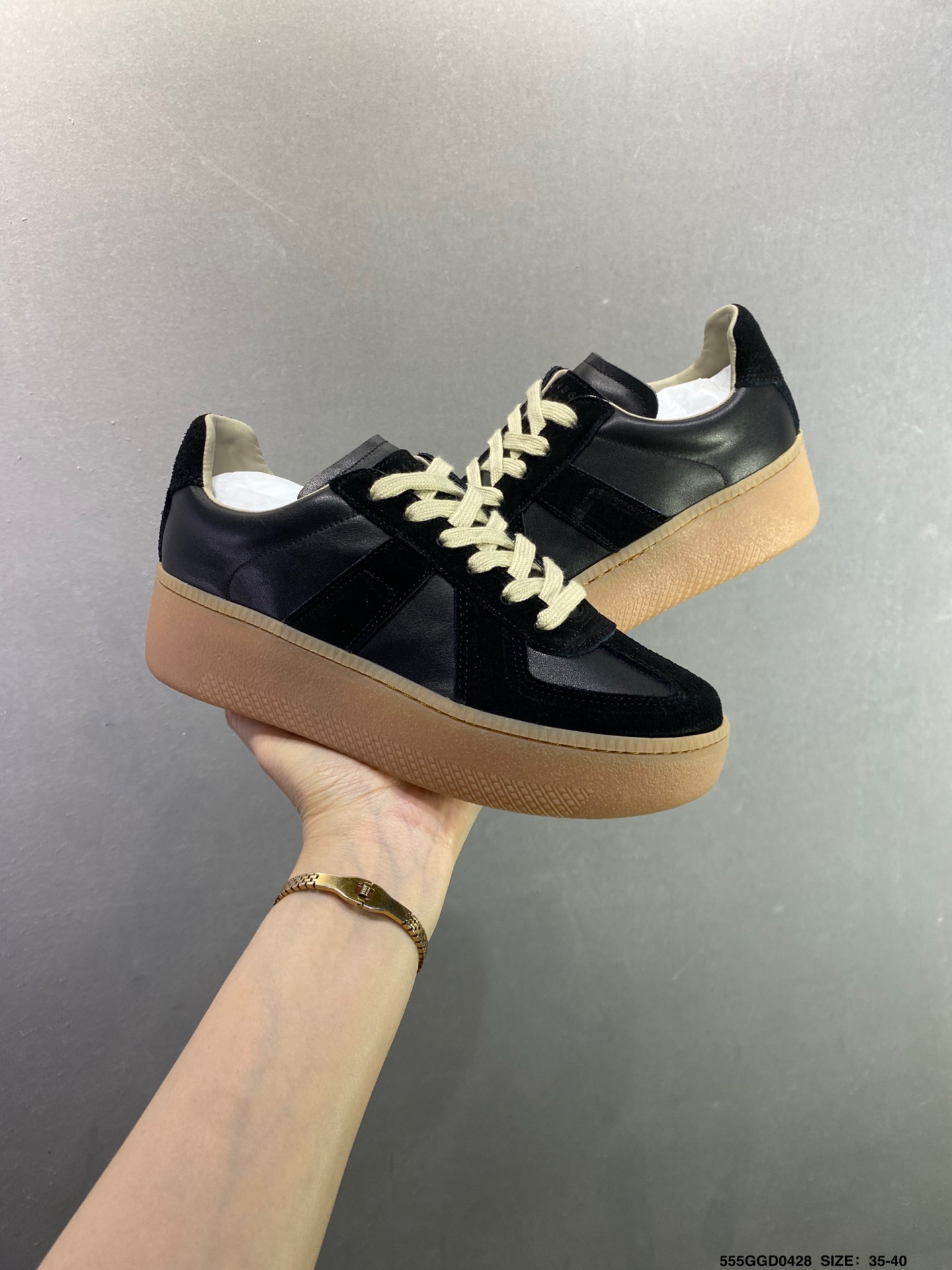 Maison Margiela 梅森马吉拉 Replica Wedge 小牛皮圆头厚底 低帮板鞋 S58WS0100-Top High Quatity Cheap Sneakers Fashion Clothing Clothes Bags handbags Shoes of all Brand wholesale With The best Quality And Beautiful Price from China Factory Chinese suppliers wholesaler seller Maison Margiela 梅森马吉拉 Replica Wedge 小牛皮圆头厚底 低帮板鞋 S58WS0100