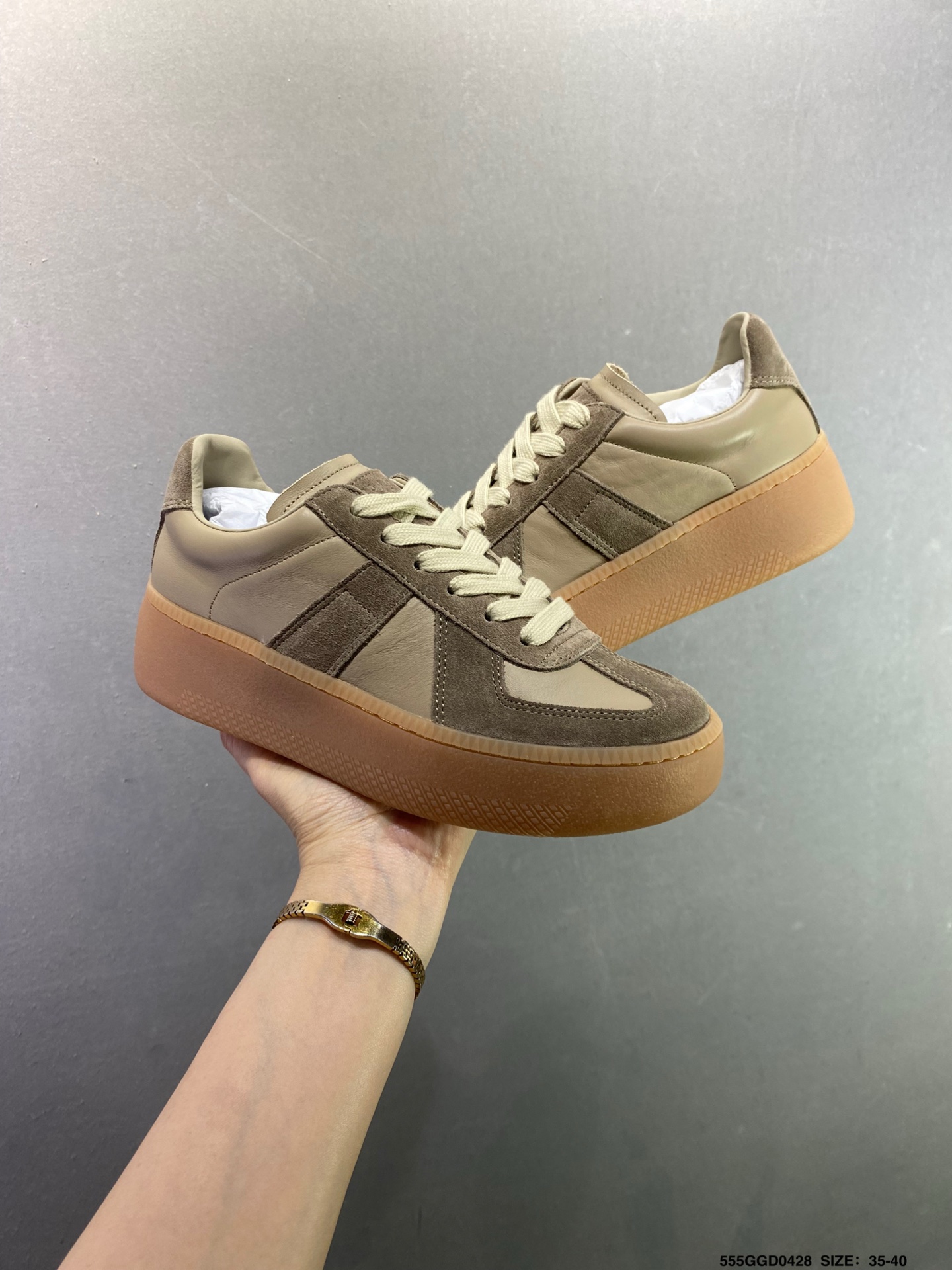 Maison Margiela 梅森马吉拉 Replica Wedge 小牛皮圆头厚底 低帮板鞋 S58WS0100-Top High Quatity Cheap Sneakers Fashion Clothing Clothes Bags handbags Shoes of all Brand wholesale With The best Quality And Beautiful Price from China Factory Chinese suppliers wholesaler seller Maison Margiela 梅森马吉拉 Replica Wedge 小牛皮圆头厚底 低帮板鞋 S58WS0100