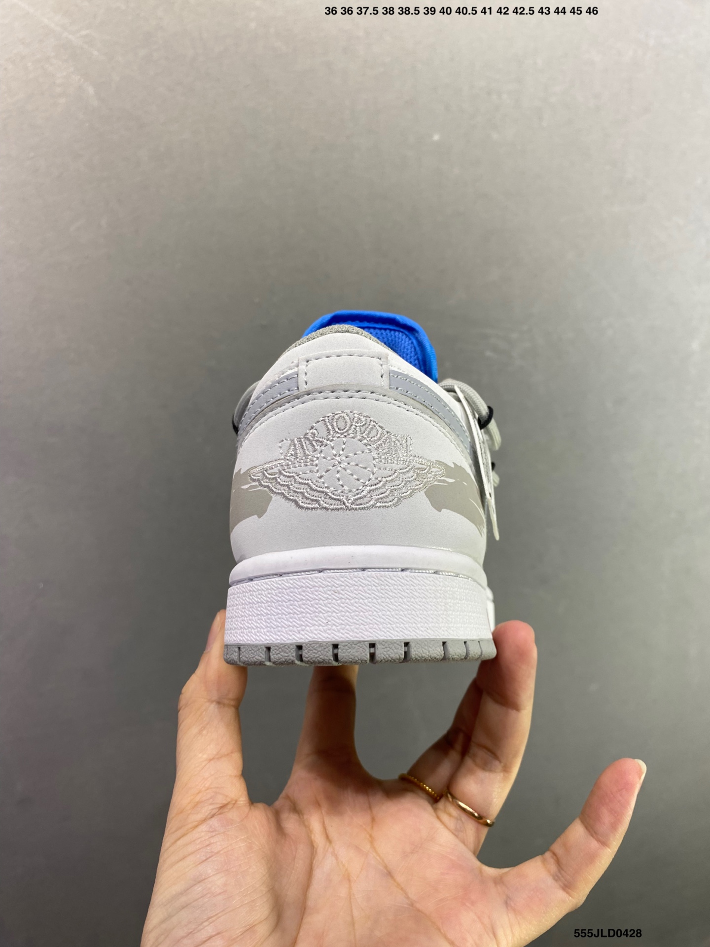 Nike Air Jordan 1 Low AJ1乔1低帮休闲板鞋 553558-113-Top High Quatity Cheap Sneakers Fashion Clothing Clothes Bags handbags Shoes of all Brand wholesale With The best Quality And Beautiful Price from China Factory Chinese suppliers wholesaler seller Nike Air Jordan 1 Low AJ1乔1低帮休闲板鞋 553558-113