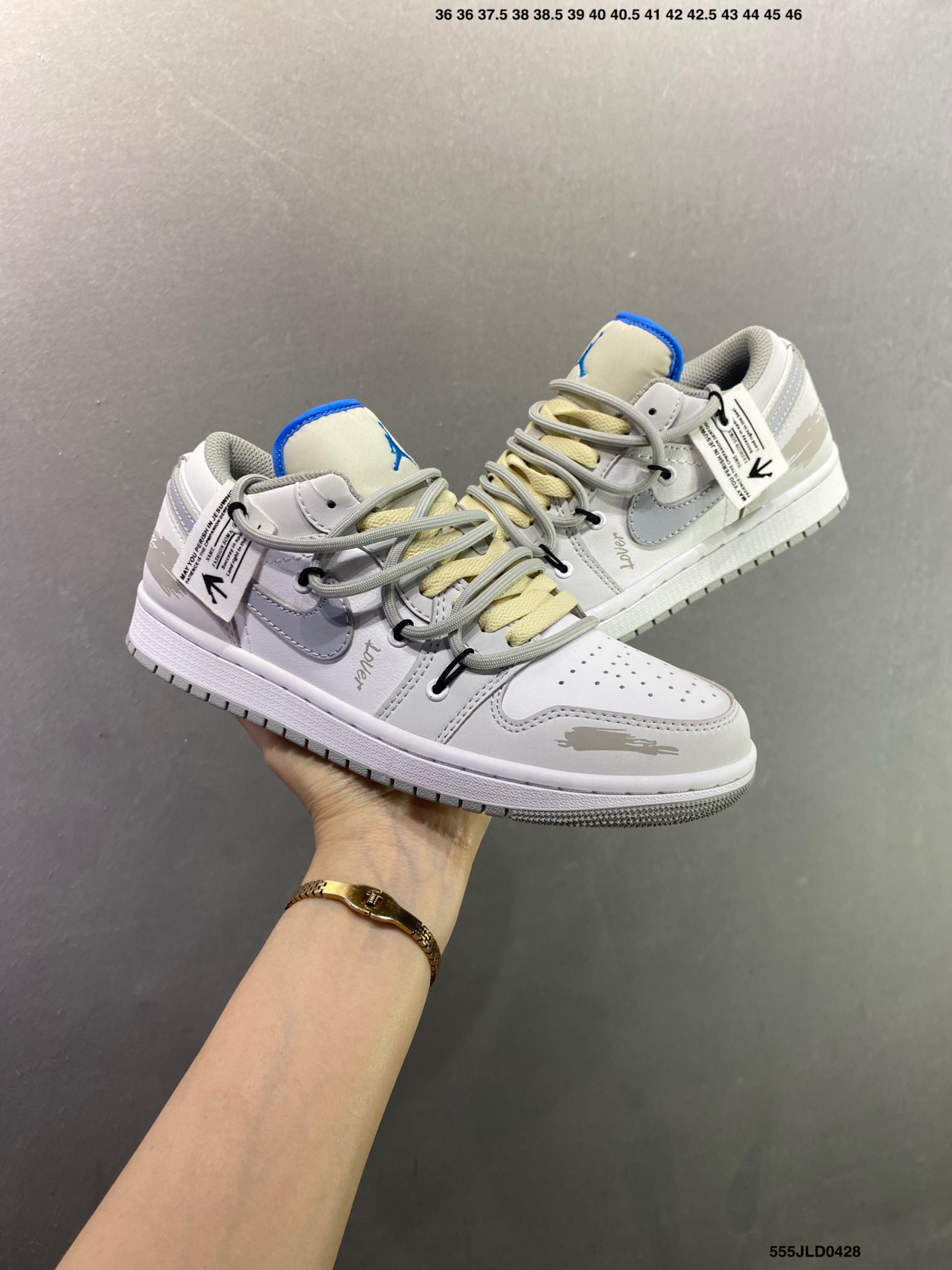 Nike Air Jordan 1 Low AJ1乔1低帮休闲板鞋 553558-113-Top High Quatity Cheap Sneakers Fashion Clothing Clothes Bags handbags Shoes of all Brand wholesale With The best Quality And Beautiful Price from China Factory Chinese suppliers wholesaler seller Nike Air Jordan 1 Low AJ1乔1低帮休闲板鞋 553558-113