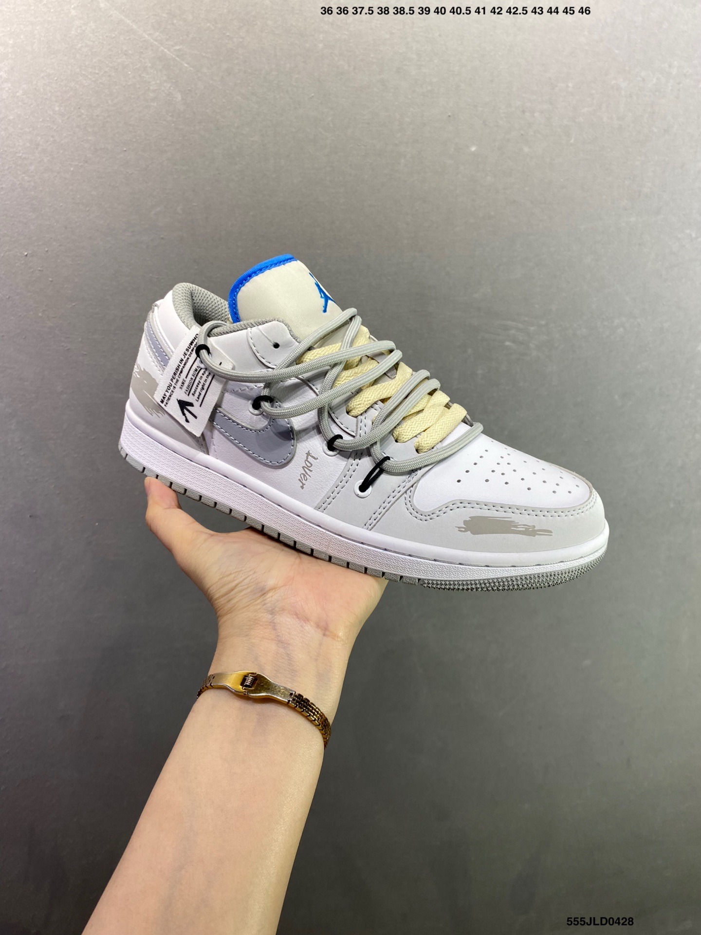 Nike Air Jordan 1 Low AJ1乔1低帮休闲板鞋 553558-113-Top High Quatity Cheap Sneakers Fashion Clothing Clothes Bags handbags Shoes of all Brand wholesale With The best Quality And Beautiful Price from China Factory Chinese suppliers wholesaler seller Nike Air Jordan 1 Low AJ1乔1低帮休闲板鞋 553558-113