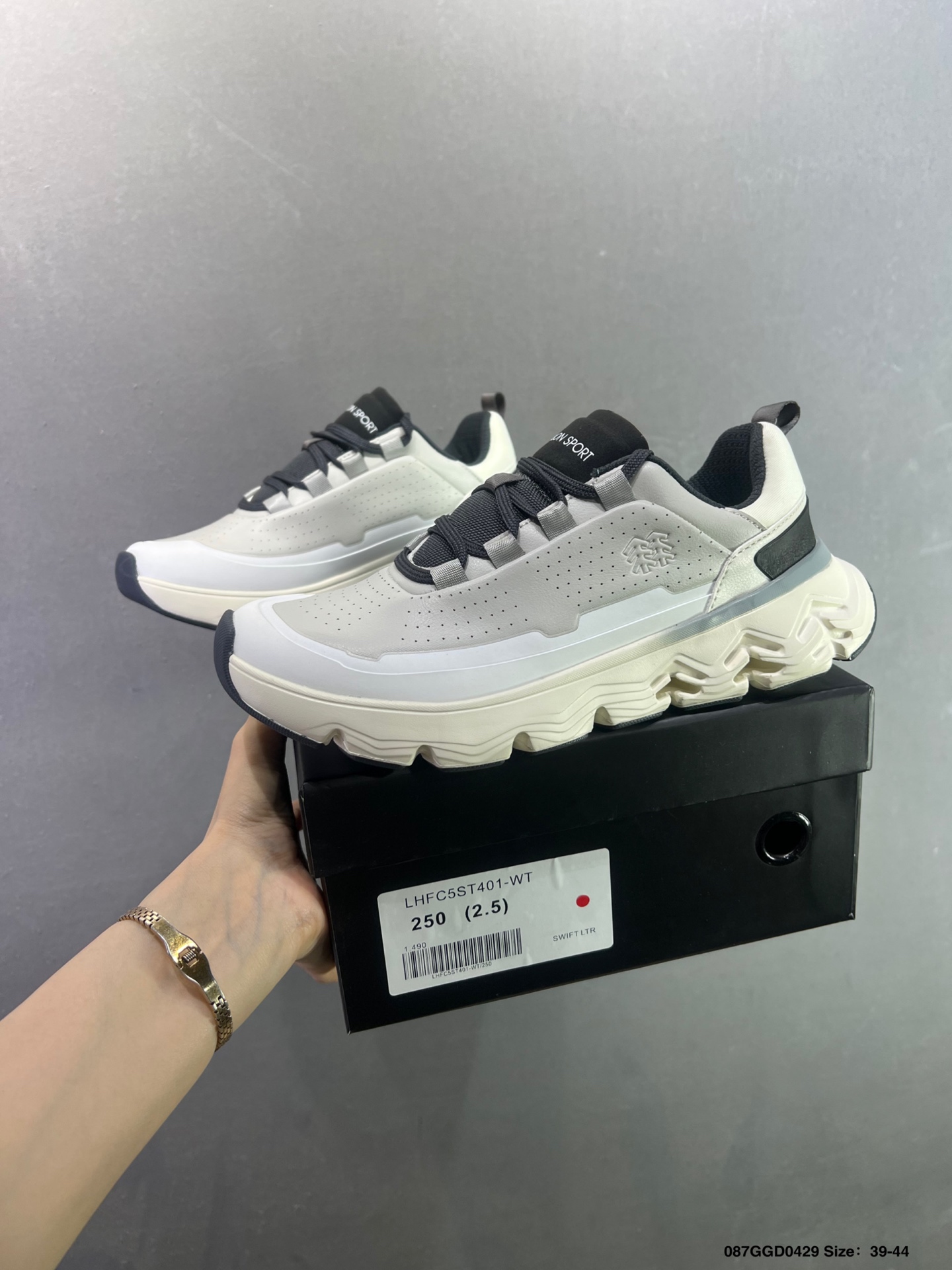 可隆 KOLON SPORT Element 舒适柔软 防水撑轻回弹 低帮徒步鞋 LHFC5AT4181526