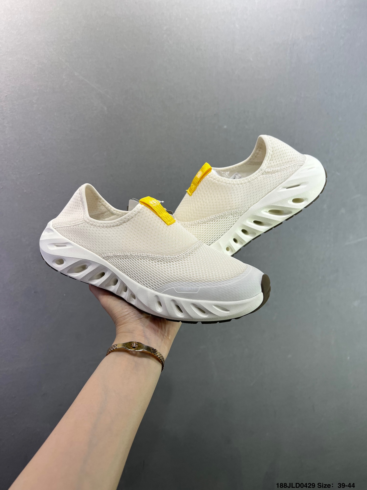可隆KOLON SPORT LITCAMP MEGA 时尚舒适 低帮户外功能鞋 LUFG5AT278-Top High Quatity Cheap Sneakers Fashion Clothing Clothes Bags handbags Shoes of all Brand wholesale With The best Quality And Beautiful Price from China Factory Chinese suppliers wholesaler seller 可隆KOLON SPORT LITCAMP MEGA 时尚舒适 低帮户外功能鞋 LUFG5AT278