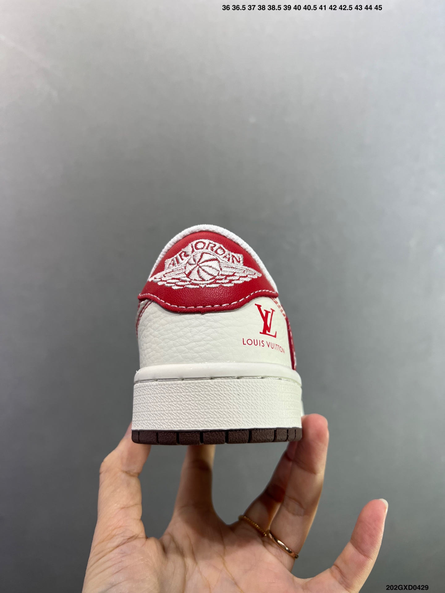 Nike Air Jordan 1 x Travis Scott AJ1倒勾 乔一倒钩 ‘DIY’定制 耐克 低帮文化篮球鞋 LX1988-202