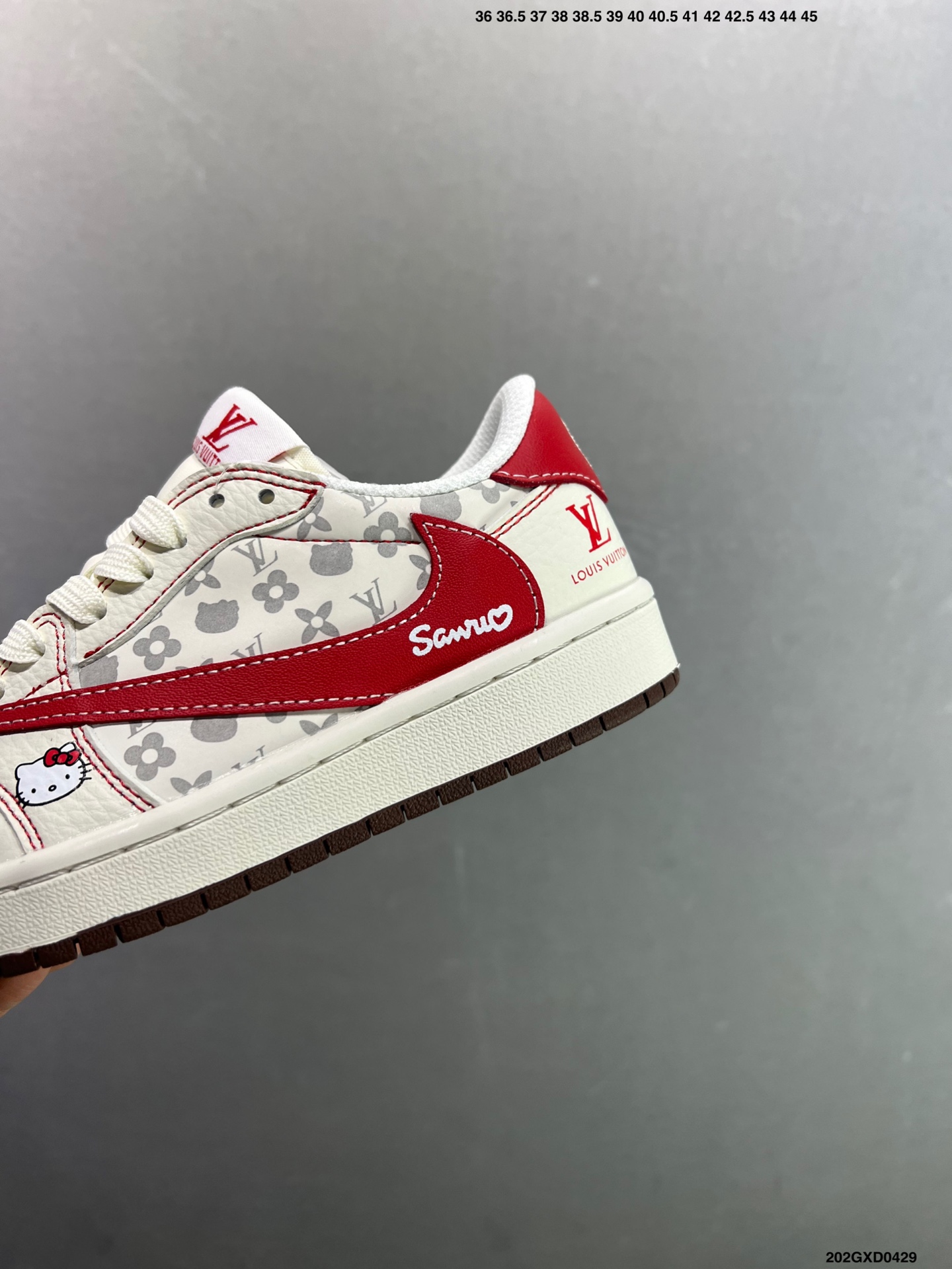Nike Air Jordan 1 x Travis Scott AJ1倒勾 乔一倒钩 ‘DIY’定制 耐克 低帮文化篮球鞋 LX1988-202