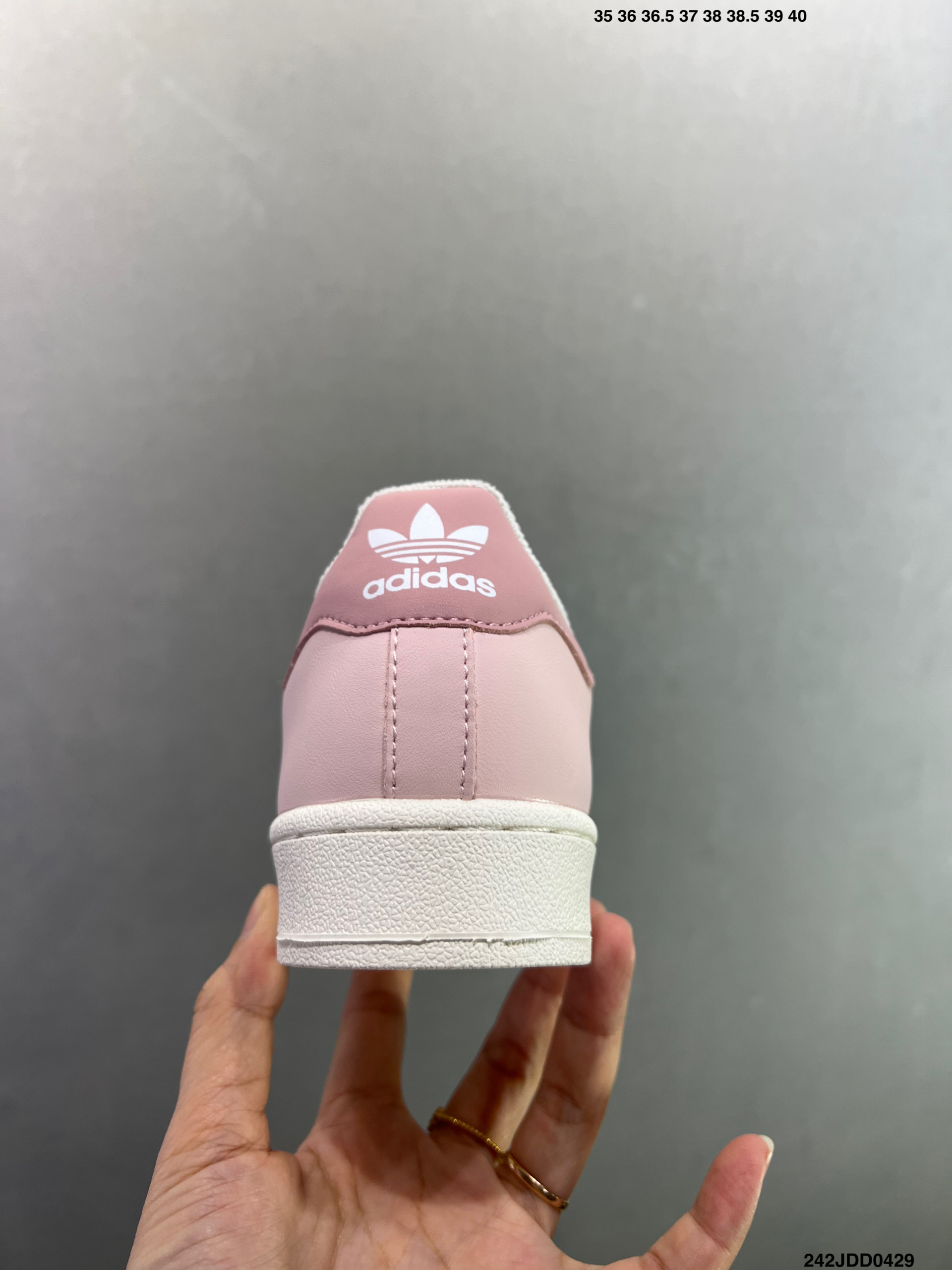 Adidas originals Superstar 2 粉色 贝壳头系列三叶草低帮经典百搭休闲运动板鞋 KJ3968-Top High Quatity Cheap Sneakers Fashion Clothing Clothes Bags handbags Shoes of all Brand wholesale With The best Quality And Beautiful Price from China Factory Chinese suppliers wholesaler seller Adidas originals Superstar 2 粉色 贝壳头系列三叶草低帮经典百搭休闲运动板鞋 KJ3968
