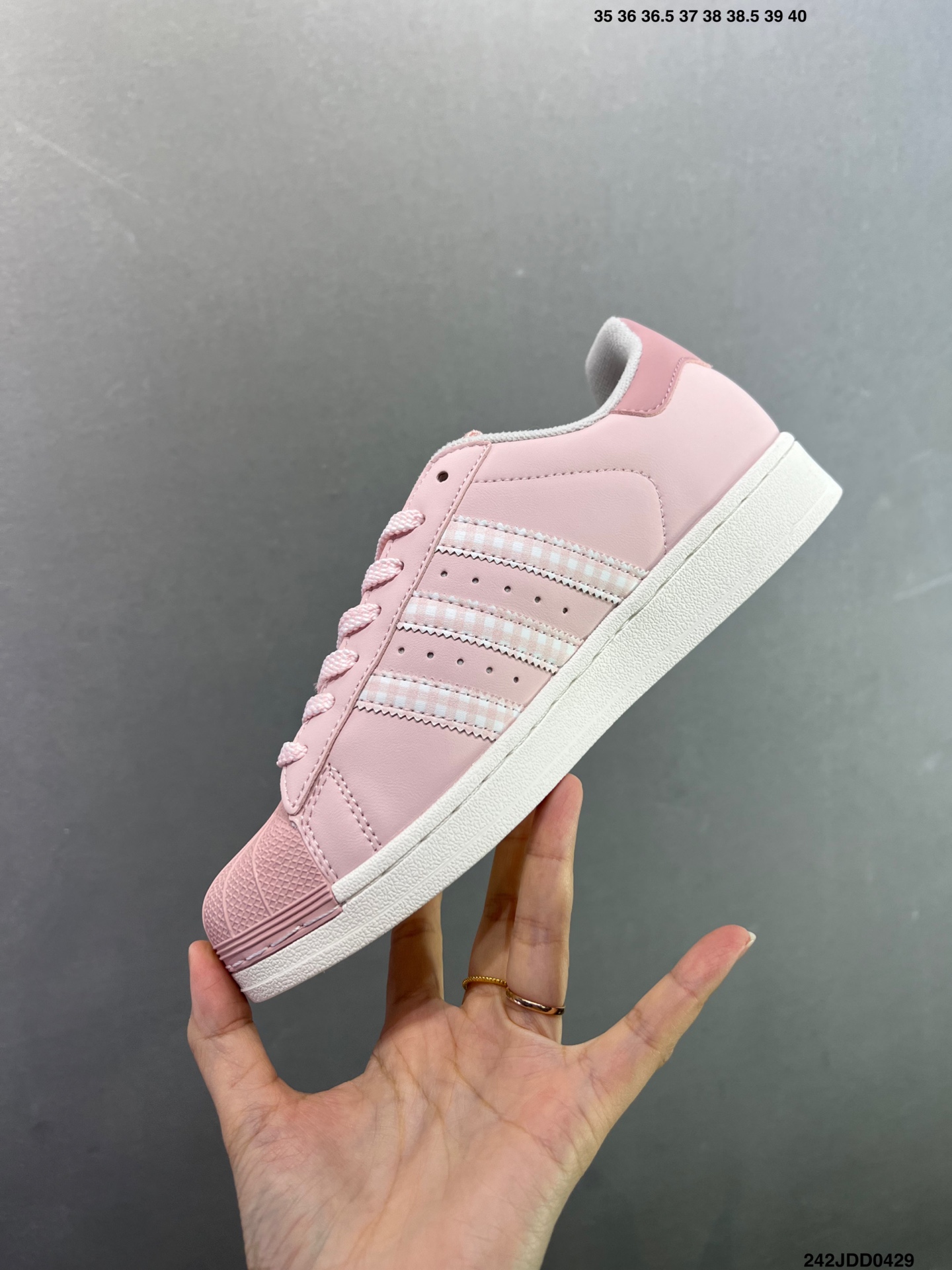 Adidas originals Superstar 2 粉色 贝壳头系列三叶草低帮经典百搭休闲运动板鞋 KJ3968-Top High Quatity Cheap Sneakers Fashion Clothing Clothes Bags handbags Shoes of all Brand wholesale With The best Quality And Beautiful Price from China Factory Chinese suppliers wholesaler seller Adidas originals Superstar 2 粉色 贝壳头系列三叶草低帮经典百搭休闲运动板鞋 KJ3968