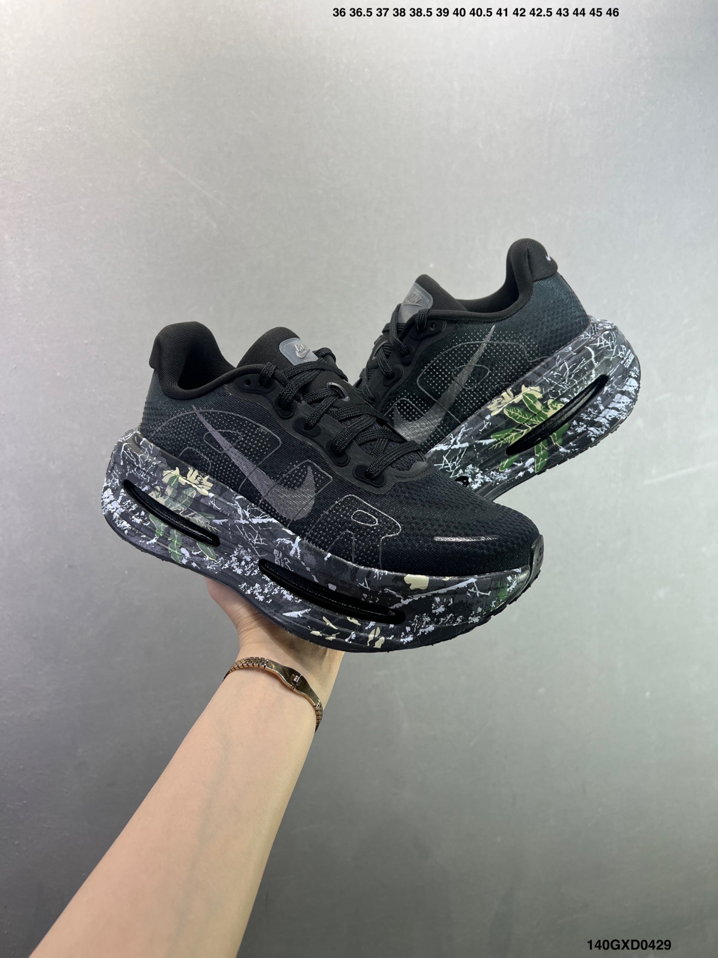 Nike VOMERO PREMIUM 耐克 舒适减震防滑 低帮跑步鞋 IO7325-001-Top High Quatity Cheap Sneakers Fashion Clothing Clothes Bags handbags Shoes of all Brand wholesale With The best Quality And Beautiful Price from China Factory Chinese suppliers wholesaler seller Nike VOMERO PREMIUM 耐克 舒适减震防滑 低帮跑步鞋 IO7325-001