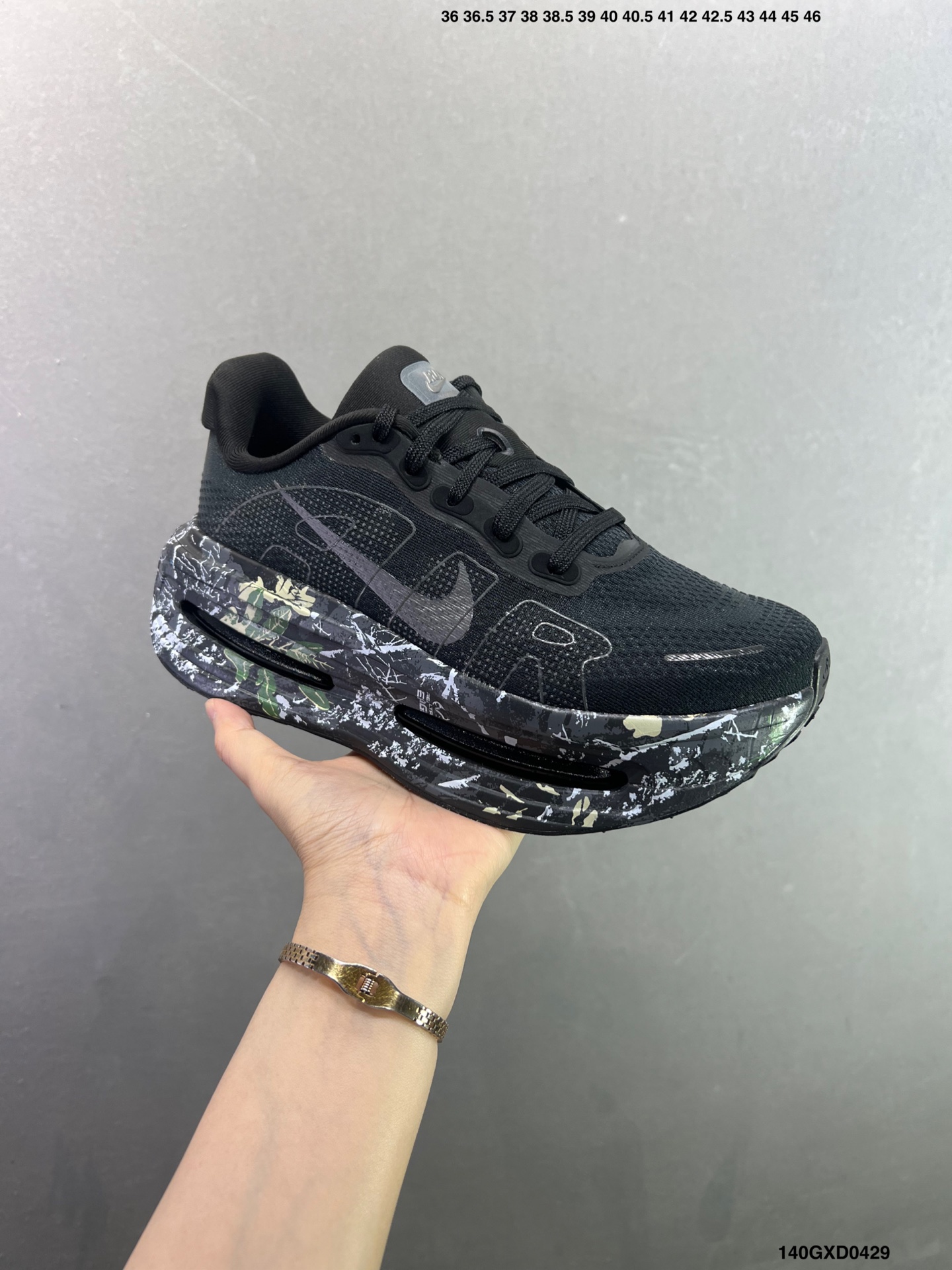 Nike VOMERO PREMIUM 耐克 舒适减震防滑 低帮跑步鞋 IO7325-001-Top High Quatity Cheap Sneakers Fashion Clothing Clothes Bags handbags Shoes of all Brand wholesale With The best Quality And Beautiful Price from China Factory Chinese suppliers wholesaler seller Nike VOMERO PREMIUM 耐克 舒适减震防滑 低帮跑步鞋 IO7325-001