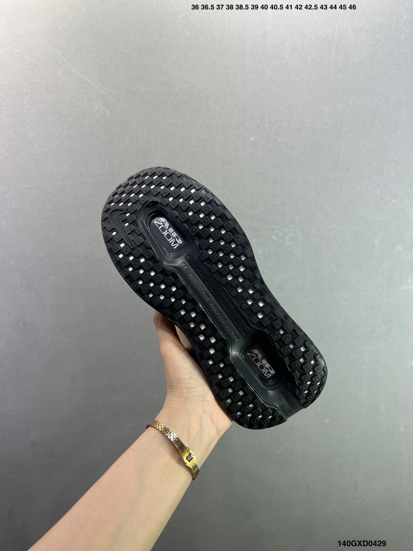 Nike VOMERO PREMIUM 耐克 舒适减震防滑 低帮跑步鞋 IO7325-001-Top High Quatity Cheap Sneakers Fashion Clothing Clothes Bags handbags Shoes of all Brand wholesale With The best Quality And Beautiful Price from China Factory Chinese suppliers wholesaler seller Nike VOMERO PREMIUM 耐克 舒适减震防滑 低帮跑步鞋 IO7325-001