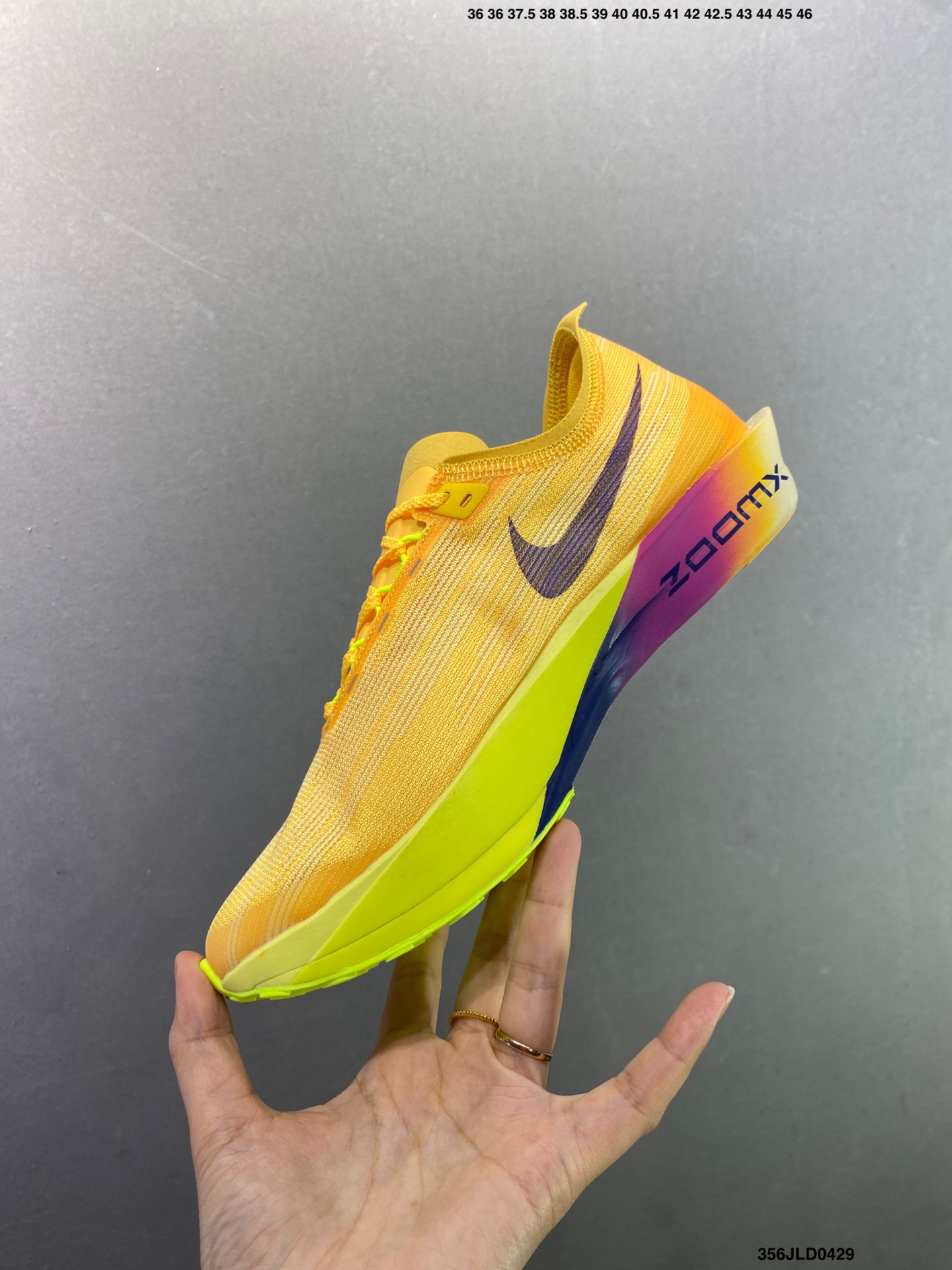 Nike Zoomx Streakfly 2 低帮跑步鞋 超薄针织鞋面 柔软缓震 耐克马拉松跑鞋 HF6416-600-Top High Quatity Cheap Sneakers Fashion Clothing Clothes Bags handbags Shoes of all Brand wholesale With The best Quality And Beautiful Price from China Factory Chinese suppliers wholesaler seller Nike Zoomx Streakfly 2 低帮跑步鞋 超薄针织鞋面 柔软缓震 耐克马拉松跑鞋 HF6416-600