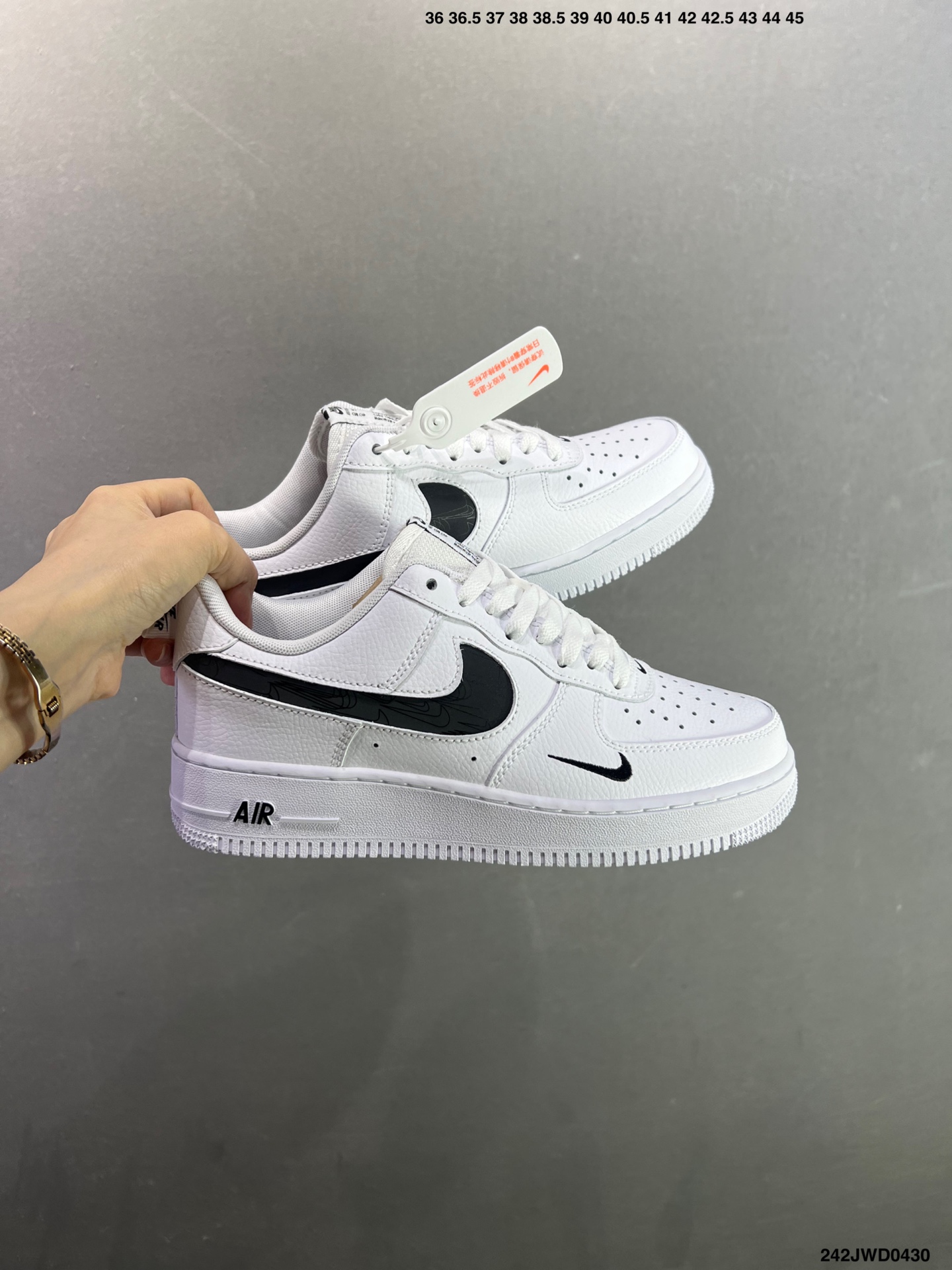 NIKE AIR FORCE 1‘07 IV3222-400