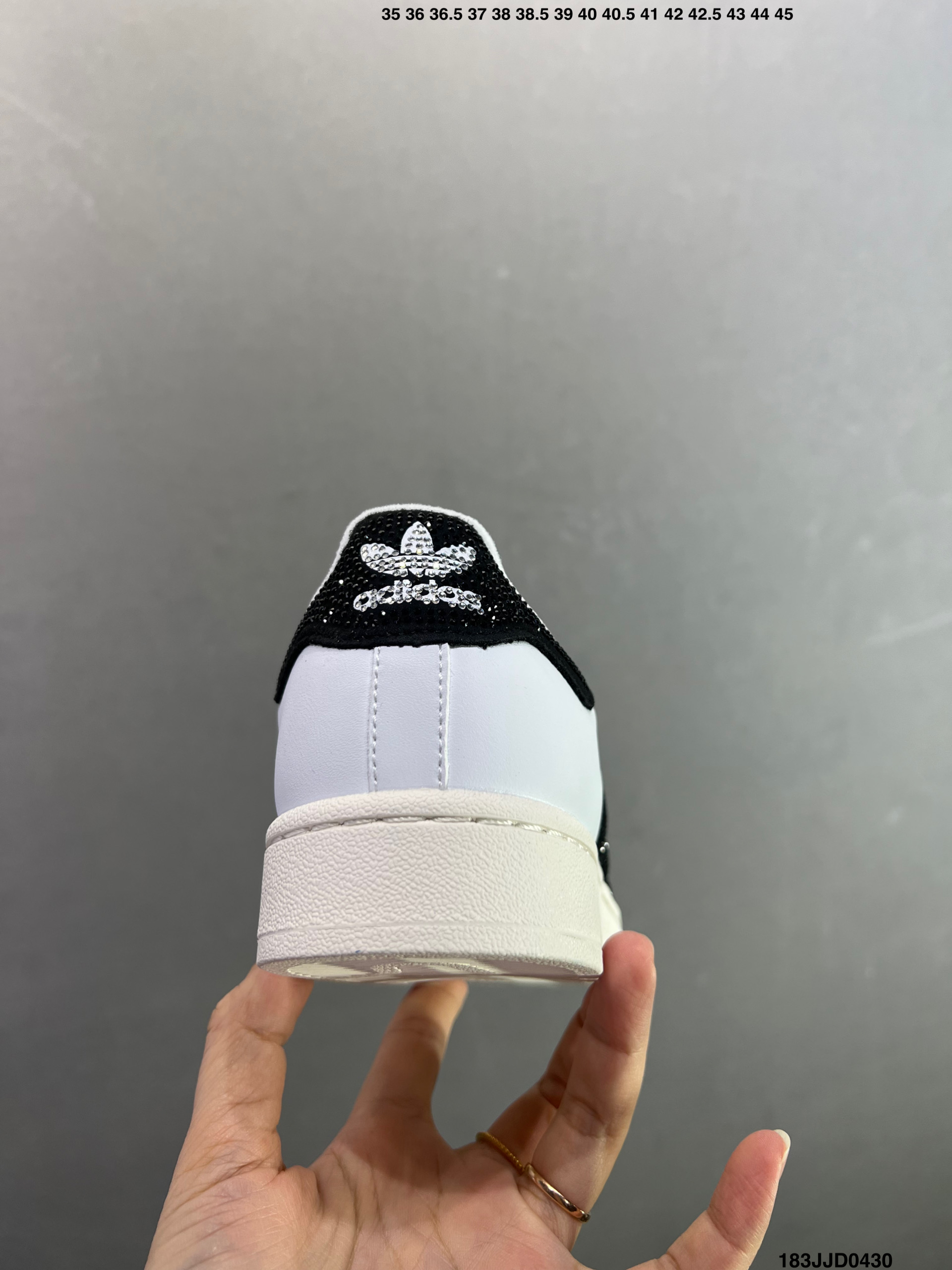 adidas originals Superstar 2 经典舒适 板鞋 女款 黑银 贝壳头系列低帮经典百搭休闲运动板鞋 IH4200-Top High Quatity Cheap Sneakers Fashion Clothing Clothes Bags handbags Shoes of all Brand wholesale With The best Quality And Beautiful Price from China Factory Chinese suppliers wholesaler seller adidas originals Superstar 2 经典舒适 板鞋 女款 黑银 贝壳头系列低帮经典百搭休闲运动板鞋 IH4200