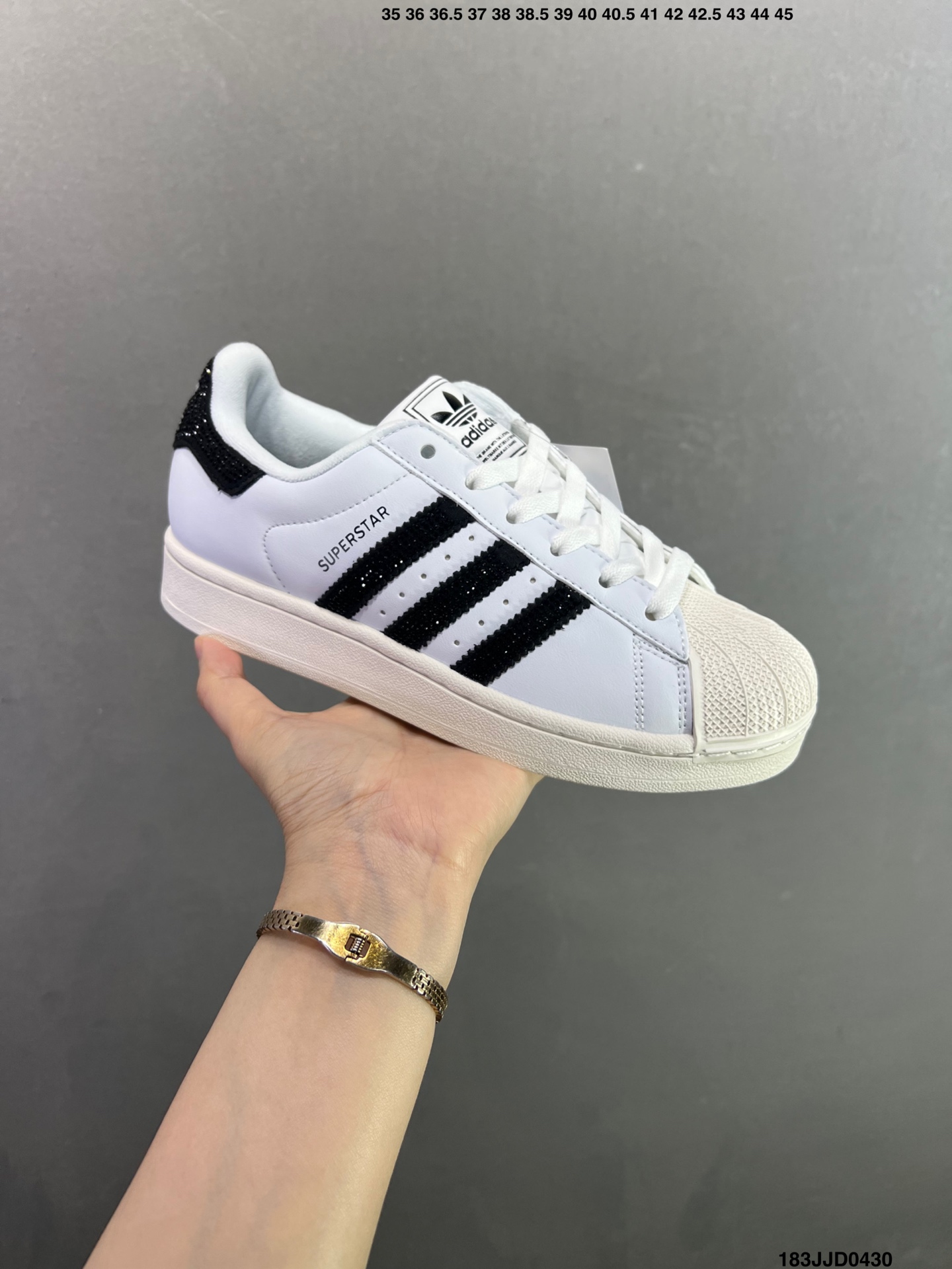 adidas originals Superstar 2 经典舒适 板鞋 女款 黑银 贝壳头系列低帮经典百搭休闲运动板鞋 IH4200-Top High Quatity Cheap Sneakers Fashion Clothing Clothes Bags handbags Shoes of all Brand wholesale With The best Quality And Beautiful Price from China Factory Chinese suppliers wholesaler seller adidas originals Superstar 2 经典舒适 板鞋 女款 黑银 贝壳头系列低帮经典百搭休闲运动板鞋 IH4200