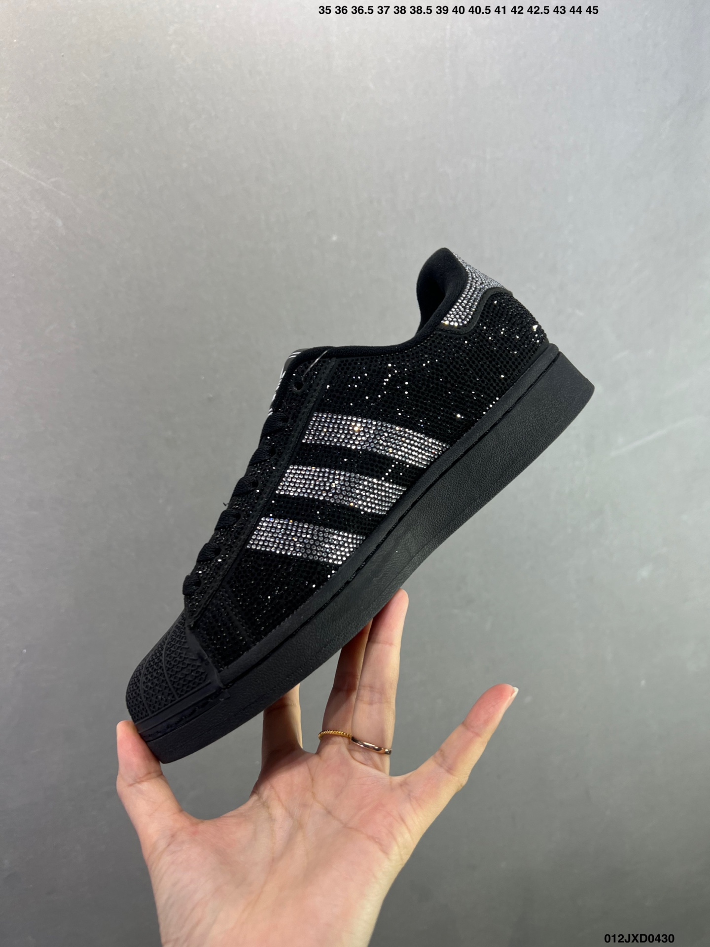 adidas originals Superstar 2 经典舒适 板鞋 女款 黑银 贝壳头系列低帮经典百搭休闲运动板鞋 IH4200-Top High Quatity Cheap Sneakers Fashion Clothing Clothes Bags handbags Shoes of all Brand wholesale With The best Quality And Beautiful Price from China Factory Chinese suppliers wholesaler seller adidas originals Superstar 2 经典舒适 板鞋 女款 黑银 贝壳头系列低帮经典百搭休闲运动板鞋 IH4200