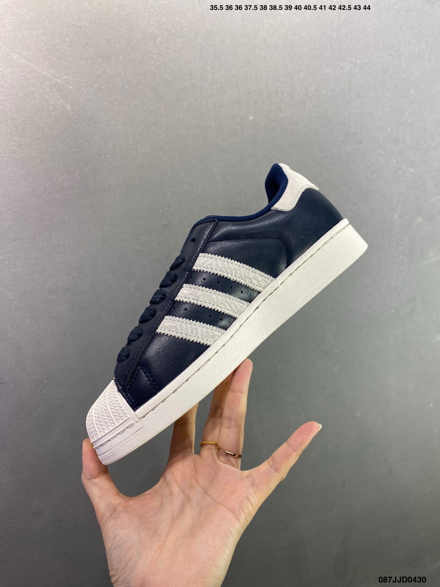 阿迪达斯/三叶草Adidas Originals Superstar II 经典贝壳头系列低帮百搭休闲运动板鞋 JH9977-Top High Quatity Cheap Sneakers Fashion Clothing Clothes Bags handbags Shoes of all Brand wholesale With The best Quality And Beautiful Price from China Factory Chinese suppliers wholesaler seller 阿迪达斯/三叶草Adidas Originals Superstar II 经典贝壳头系列低帮百搭休闲运动板鞋 JH9977