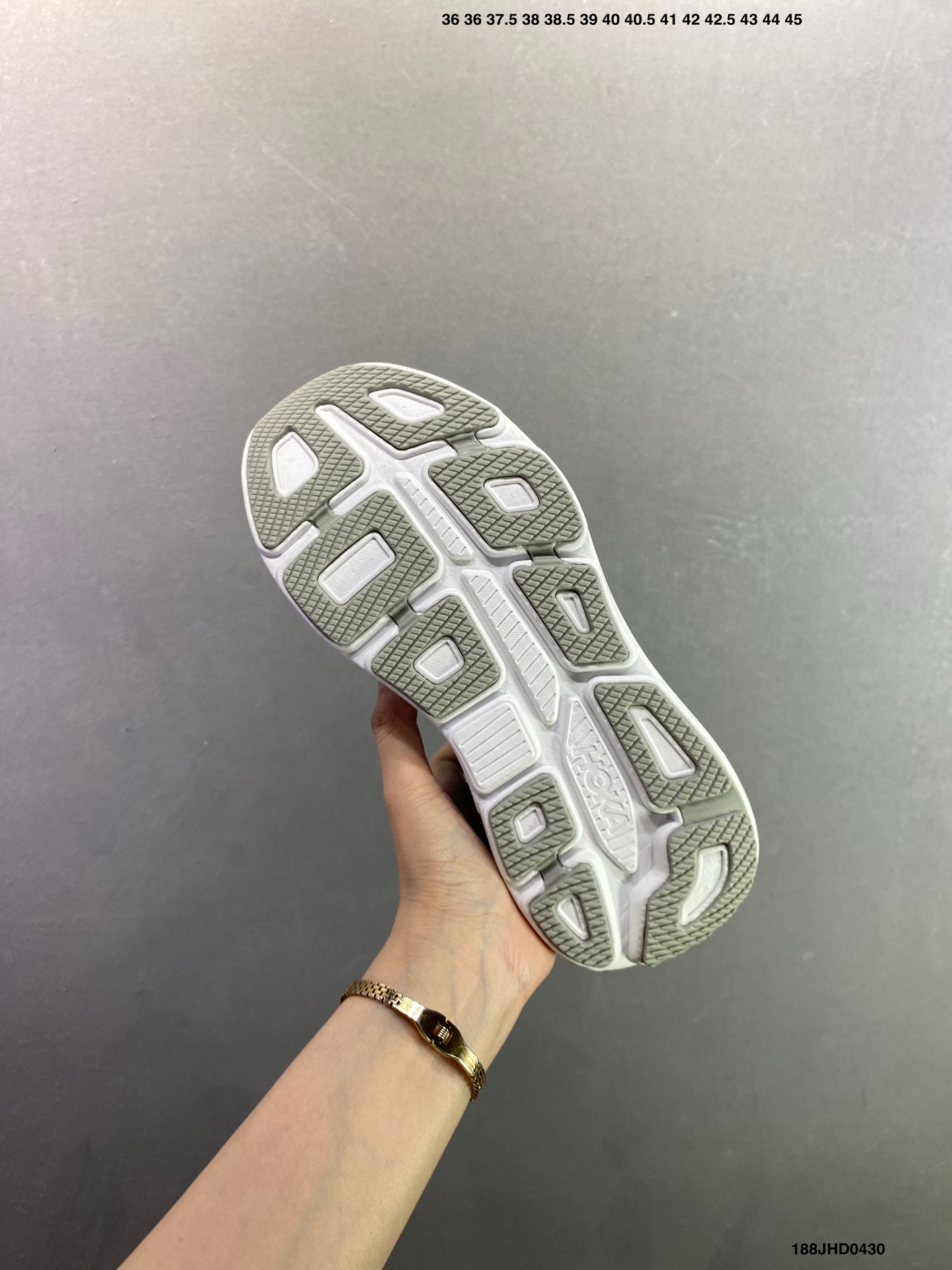 HOKA ONE ONE Bondi 9 机能缓震跑鞋 1162011/DNP-Top High Quatity Cheap Sneakers Fashion Clothing Clothes Bags handbags Shoes of all Brand wholesale With The best Quality And Beautiful Price from China Factory Chinese suppliers wholesaler seller HOKA ONE ONE Bondi 9 机能缓震跑鞋 1162011/DNP