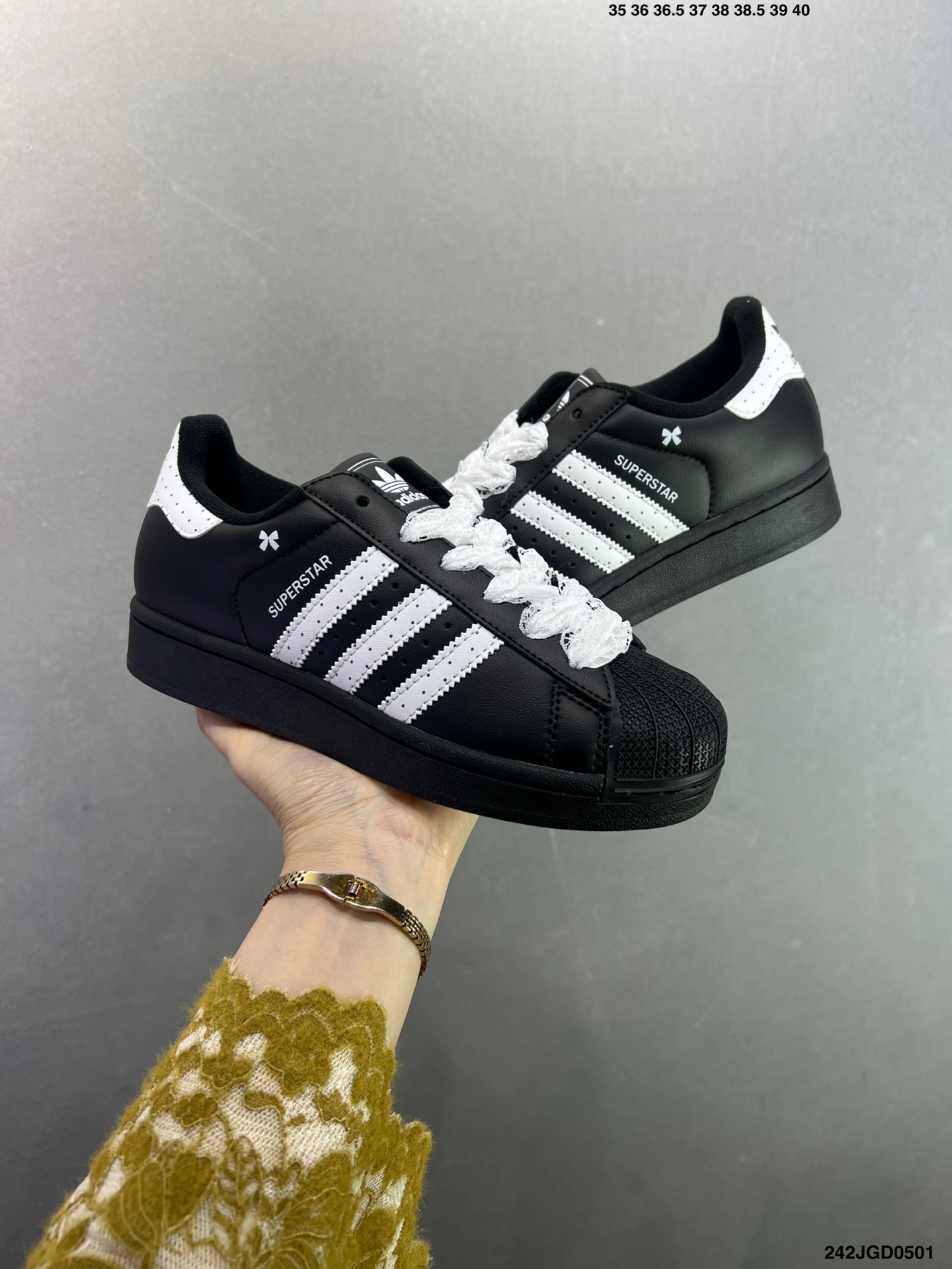 Adidas Originals SUPERSTAR II J 贝壳头系列 阿迪达斯 三叶草低帮经典百搭休闲运动板鞋 JH9977-Top High Quatity Cheap Sneakers Fashion Clothing Clothes Bags handbags Shoes of all Brand wholesale With The best Quality And Beautiful Price from China Factory Chinese suppliers wholesaler seller Adidas Originals SUPERSTAR II J 贝壳头系列 阿迪达斯 三叶草低帮经典百搭休闲运动板鞋 JH9977