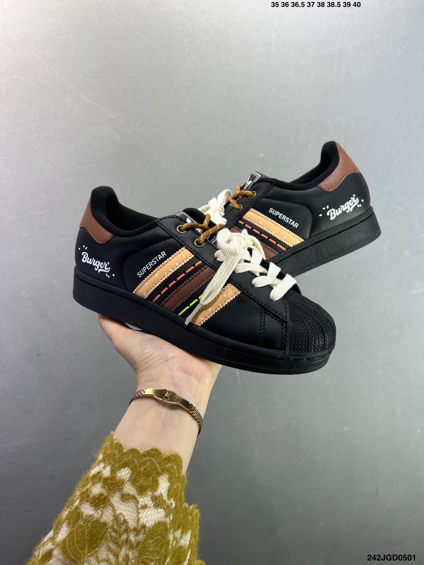 Adidas Originals SUPERSTAR II J 贝壳头系列 阿迪达斯 三叶草低帮经典百搭休闲运动板鞋 JH9977-Top High Quatity Cheap Sneakers Fashion Clothing Clothes Bags handbags Shoes of all Brand wholesale With The best Quality And Beautiful Price from China Factory Chinese suppliers wholesaler seller Adidas Originals SUPERSTAR II J 贝壳头系列 阿迪达斯 三叶草低帮经典百搭休闲运动板鞋 JH9977
